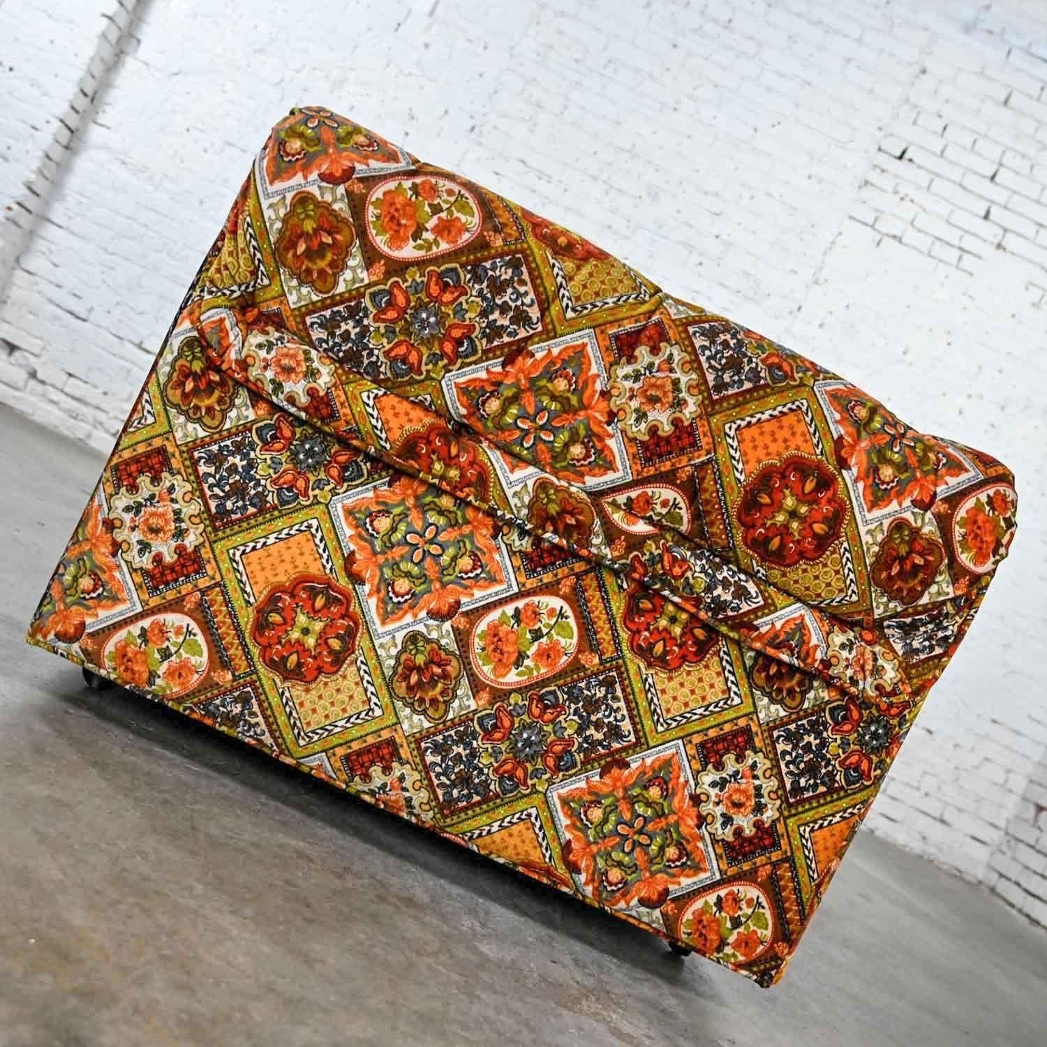 Orange Gold Geometric Floral Patchwork Modern Tuxedo Style Love Seat by Maddox  In Good Condition In Topeka, KS
