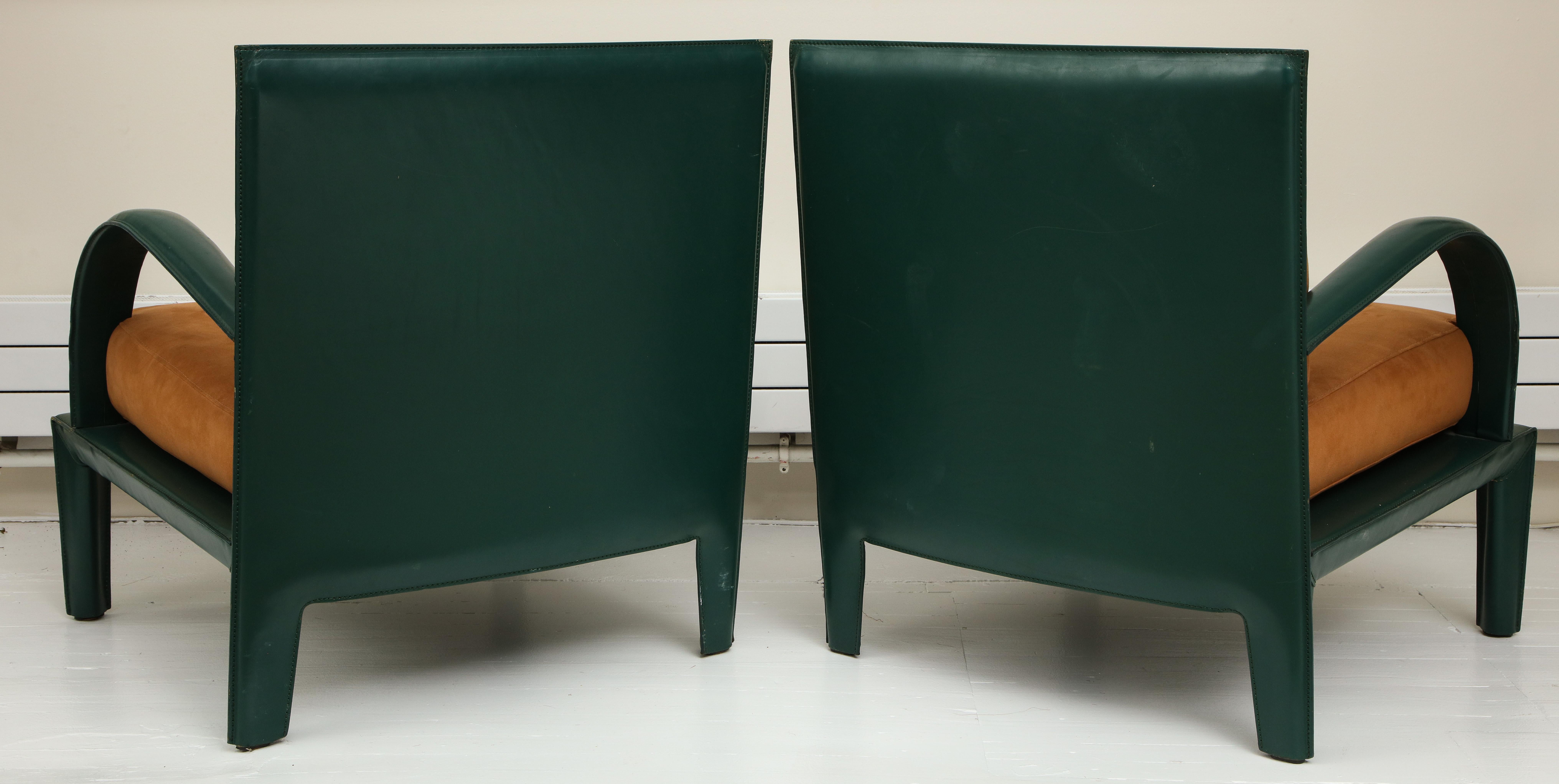Von Hermes inspirierte Sessel aus braunem, grünem Leder mit Sattelnähten, 1980er Jahre, Frankreich im Angebot 2