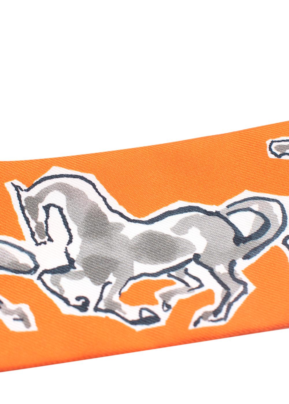 Orange/Gris Argent Chevaux en Liberte Twilly In New Condition For Sale In London, GB