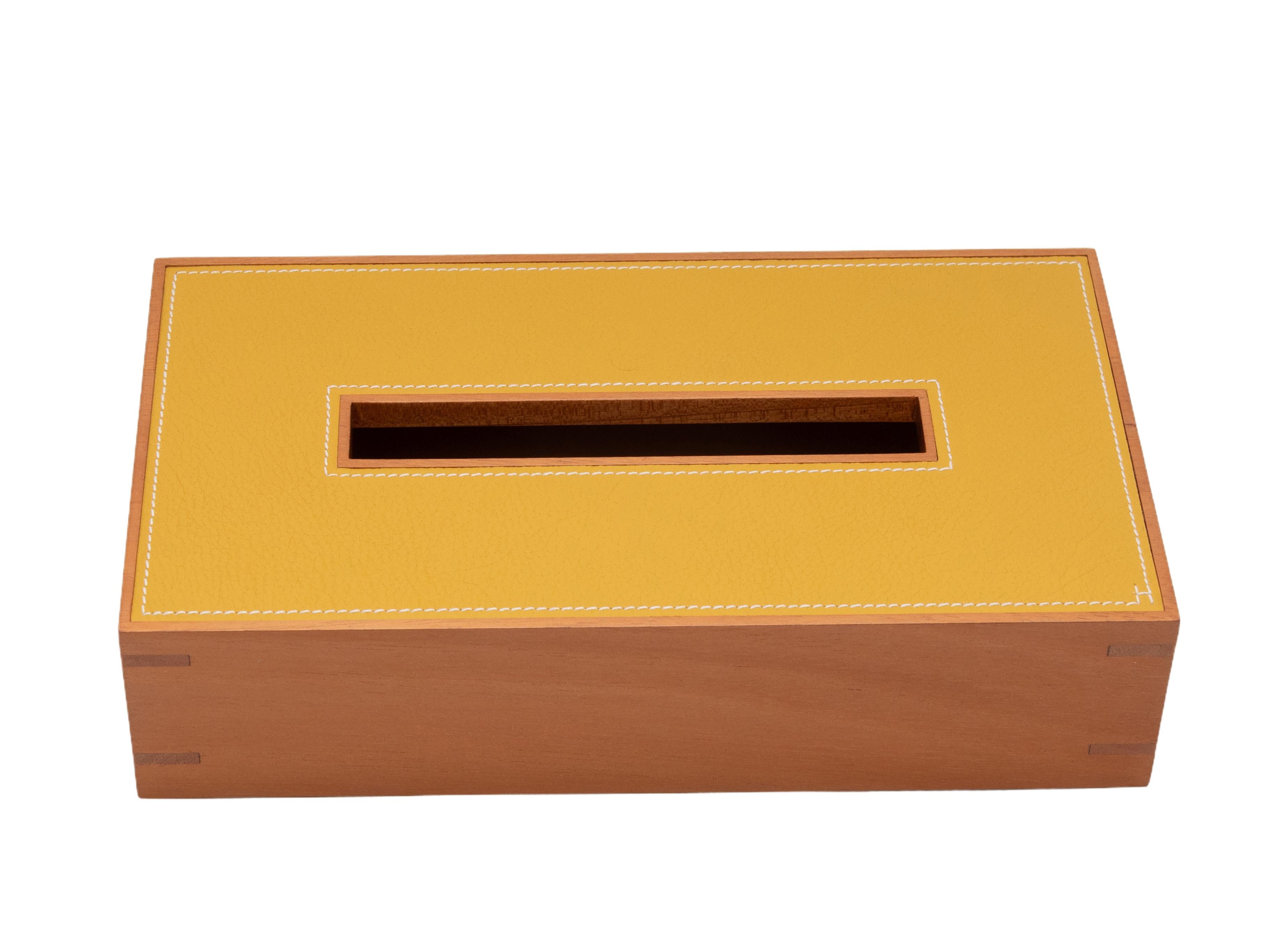  Coprifoglio in legno e pelle arancione di Wood Wood. Altezza 2,5