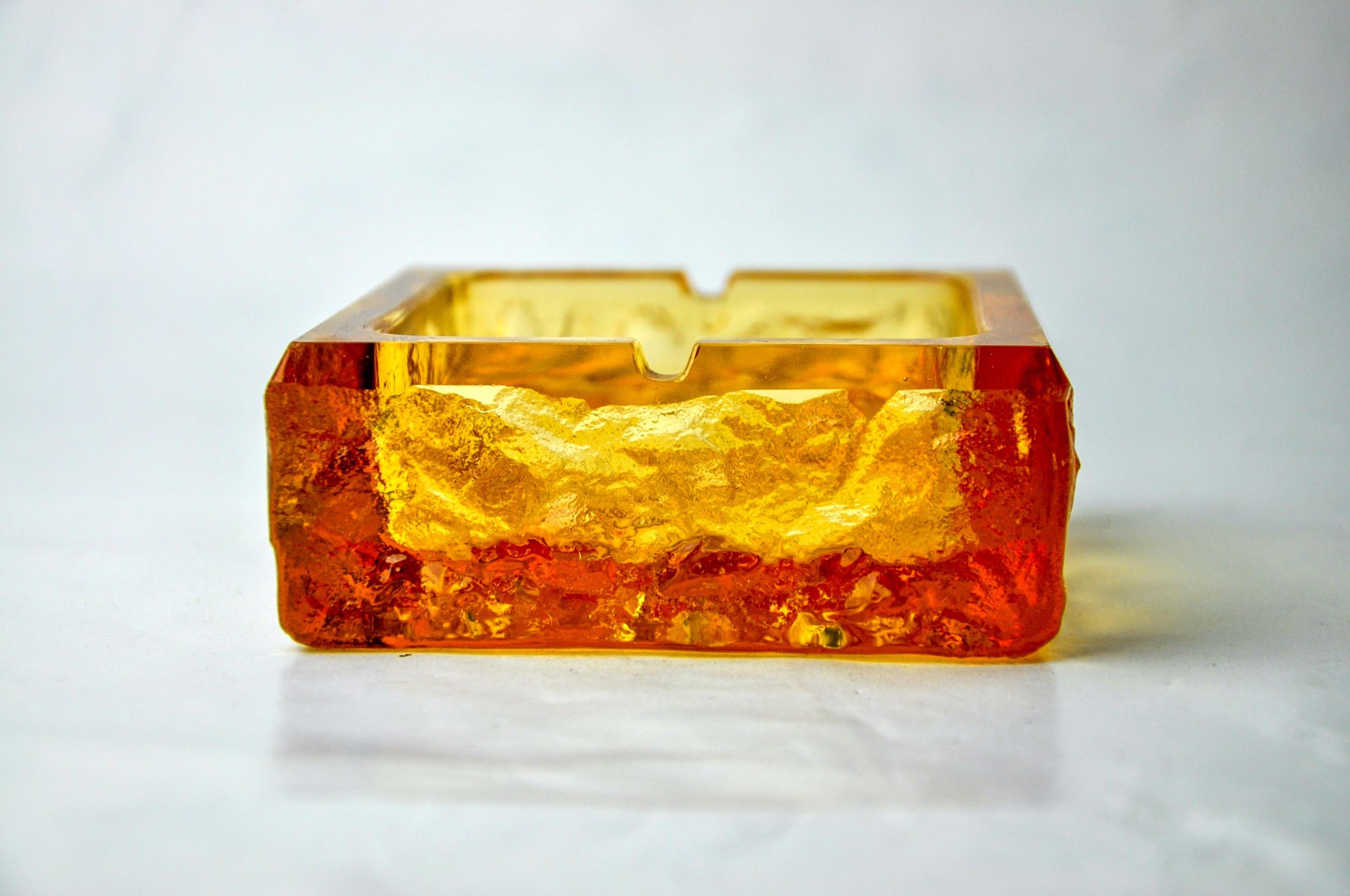 Superb and rare ice cube ashtray designed and produced by antonio imperatore in italy in the 1970s. Ashtray in orange frosted effect murano glass handcrafted by venetian master glassmakers. Decorative object that will bring a real design touch to
