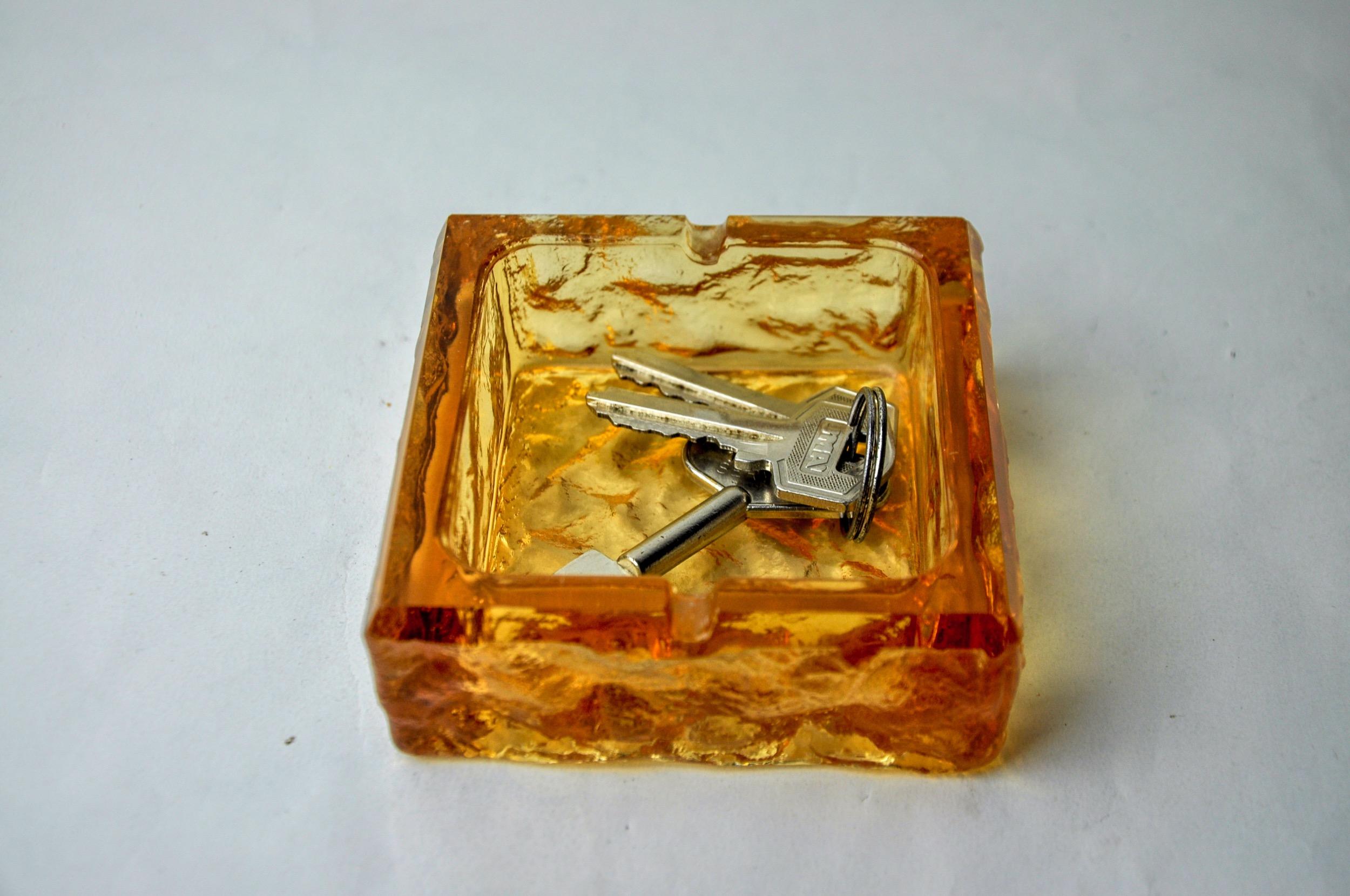 Orange ice cube ashtray by Antonio Imperatore, murano glass, Italy, 1970 In Good Condition For Sale In BARCELONA, ES