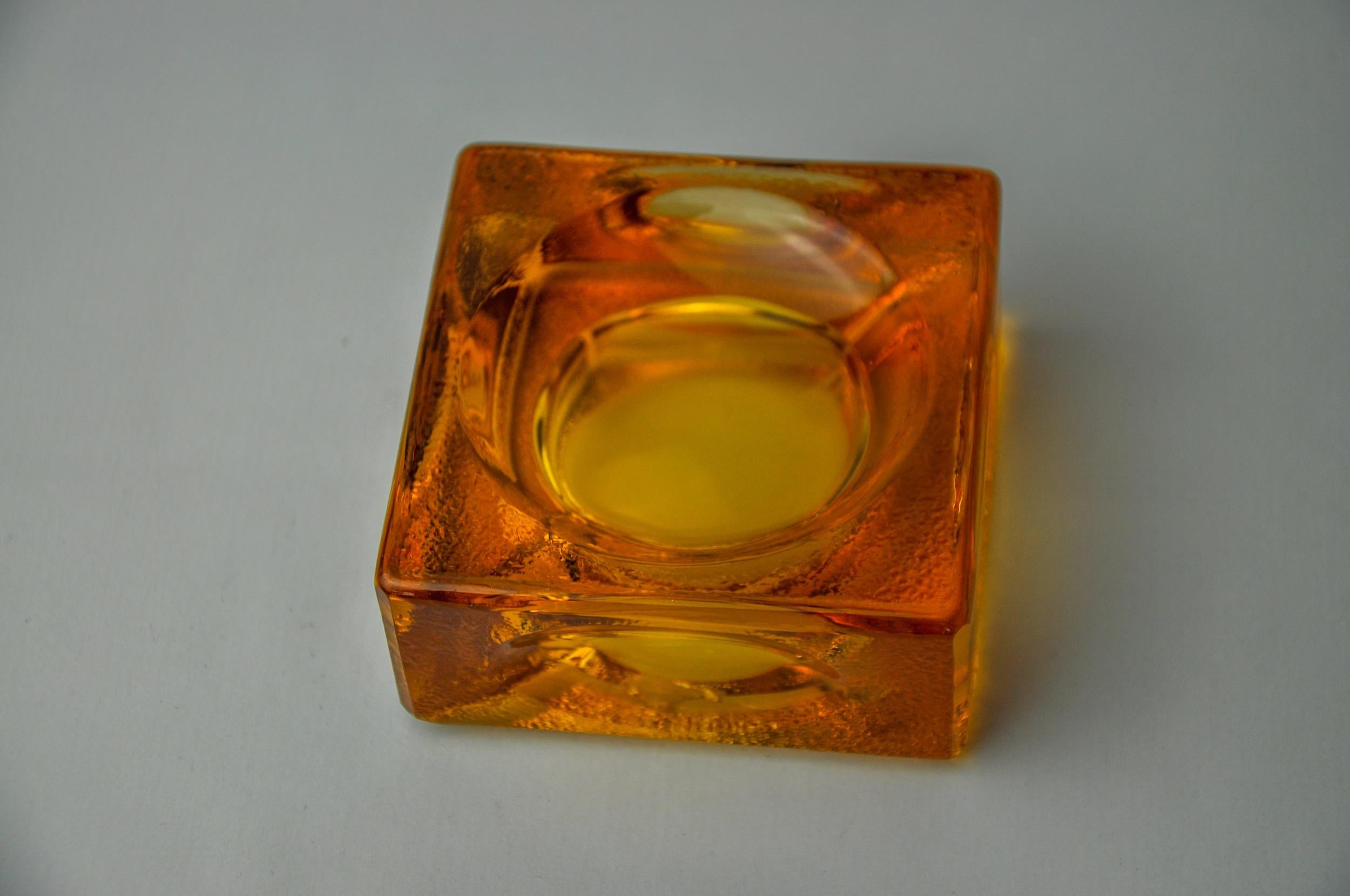 Orange ice cube ashtray by Antonio Imperatore, Murano glass, Italy, 1970 For Sale 2