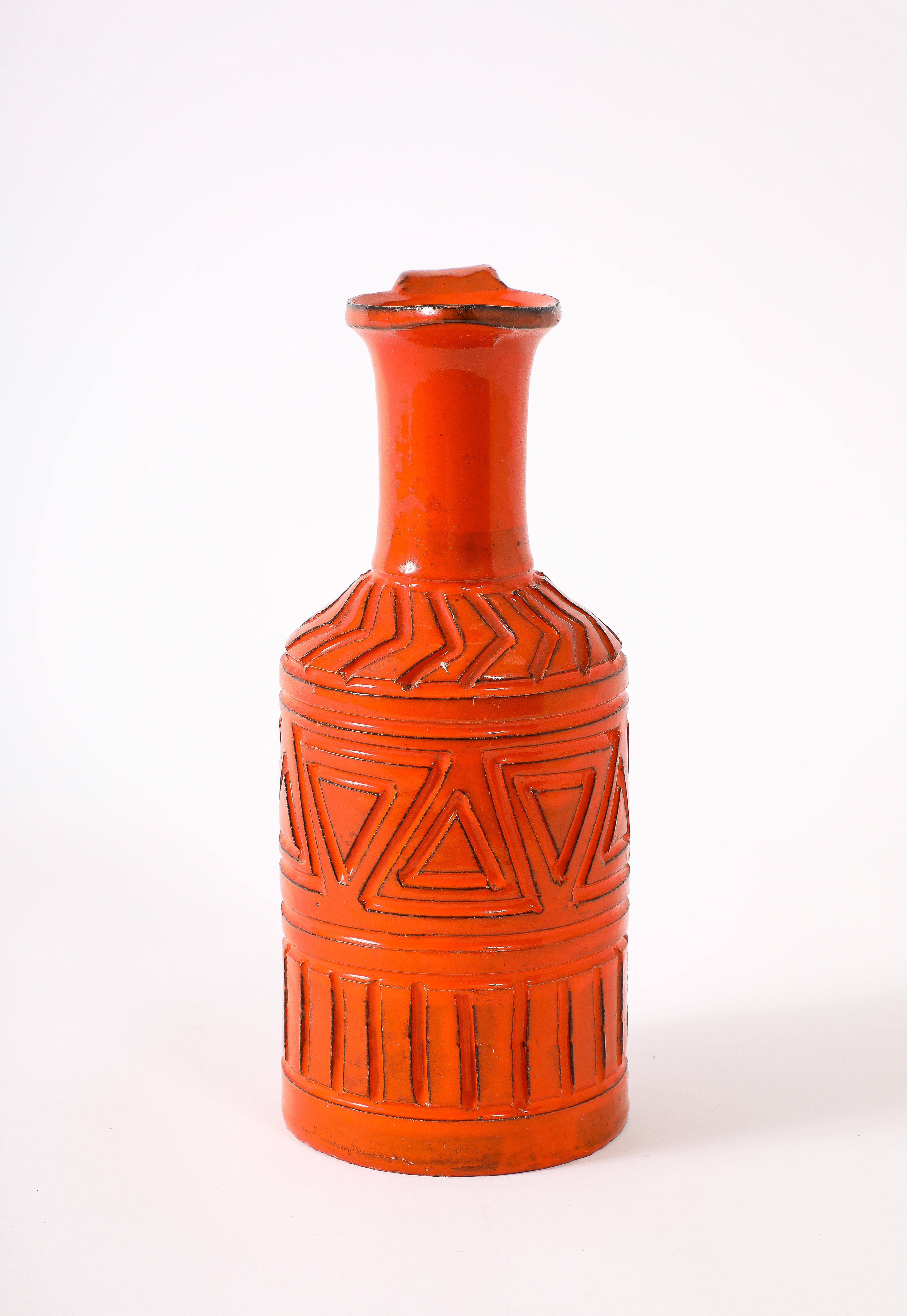 Italiano Brocca Bitossi in ceramica incisa arancione, Italia, anni '60 in vendita