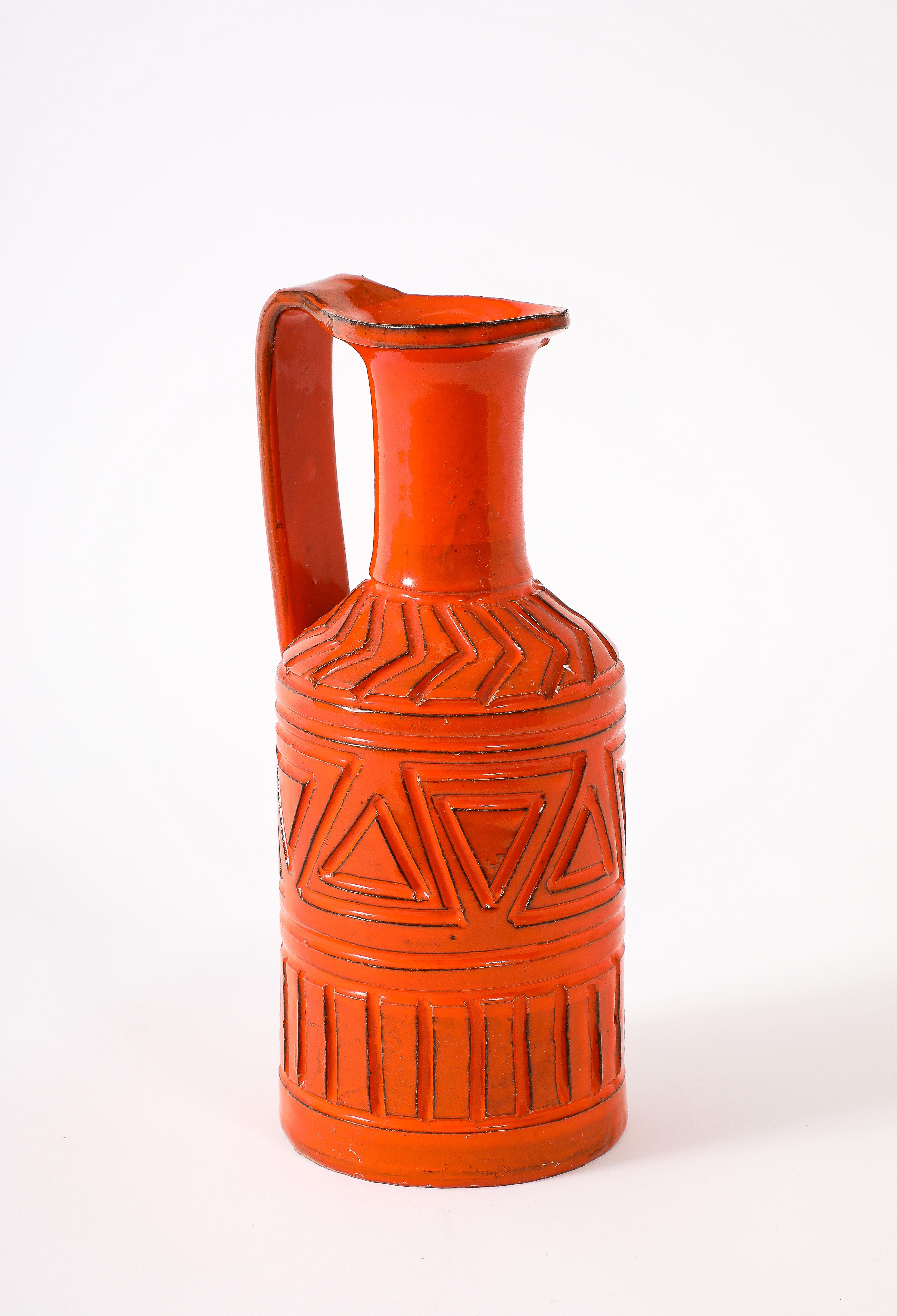 Smaltato Brocca Bitossi in ceramica incisa arancione, Italia, anni '60 in vendita