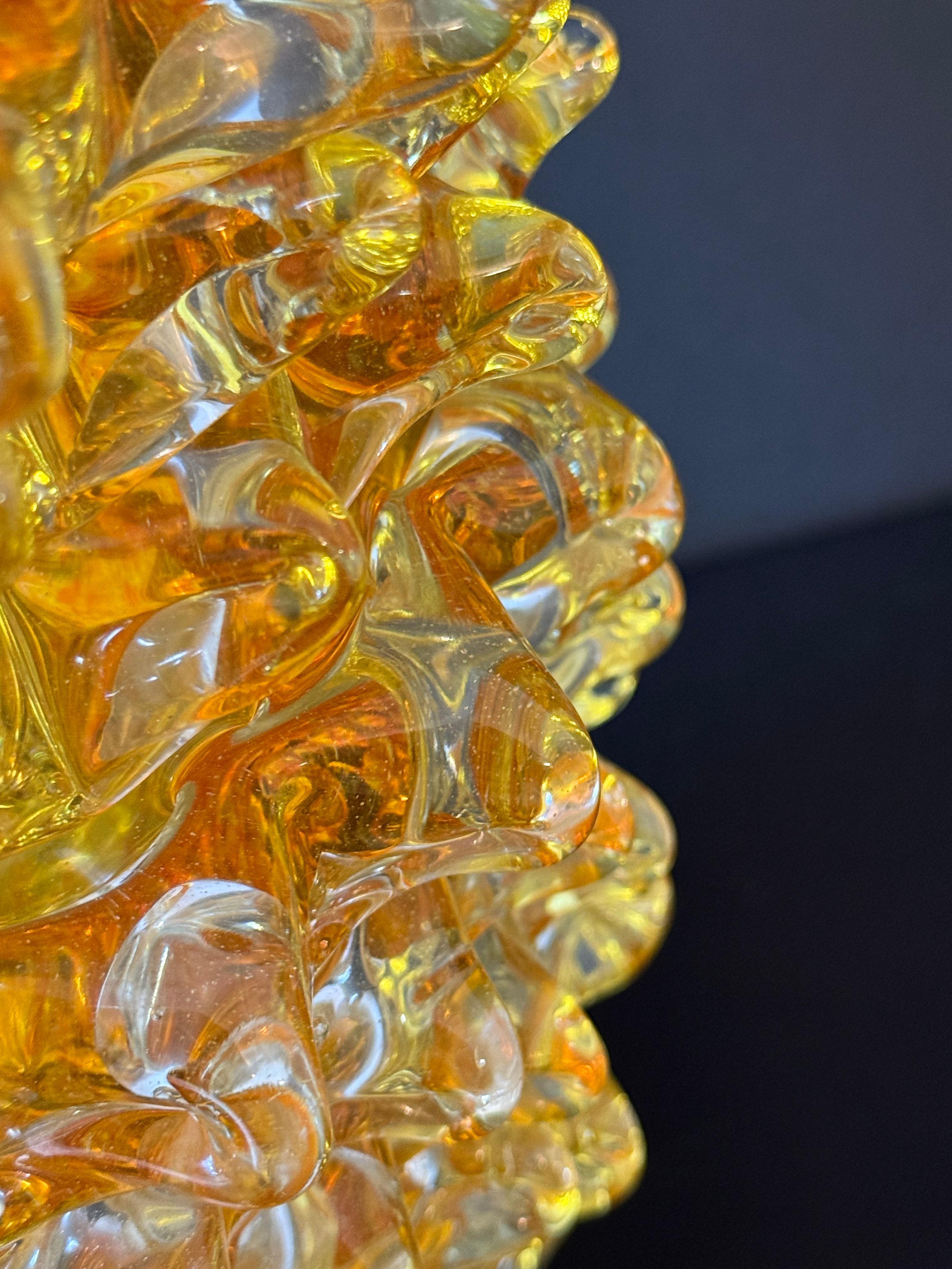 Jarrón de Cristal de Murano Iridiscente Naranja con Decoración de Espigas Rostrato en Estilo Barovier en venta 7