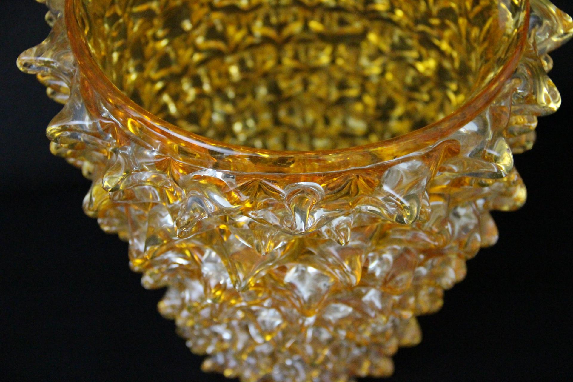 Jarrón de Cristal de Murano Iridiscente Naranja con Decoración de Espigas Rostrato en Estilo Barovier en Excelente estado para la venta en Saint-Ouen, FR