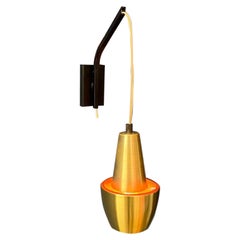 Lampe murale ronde danoise du milieu du siècle dernier de l'ère spatiale