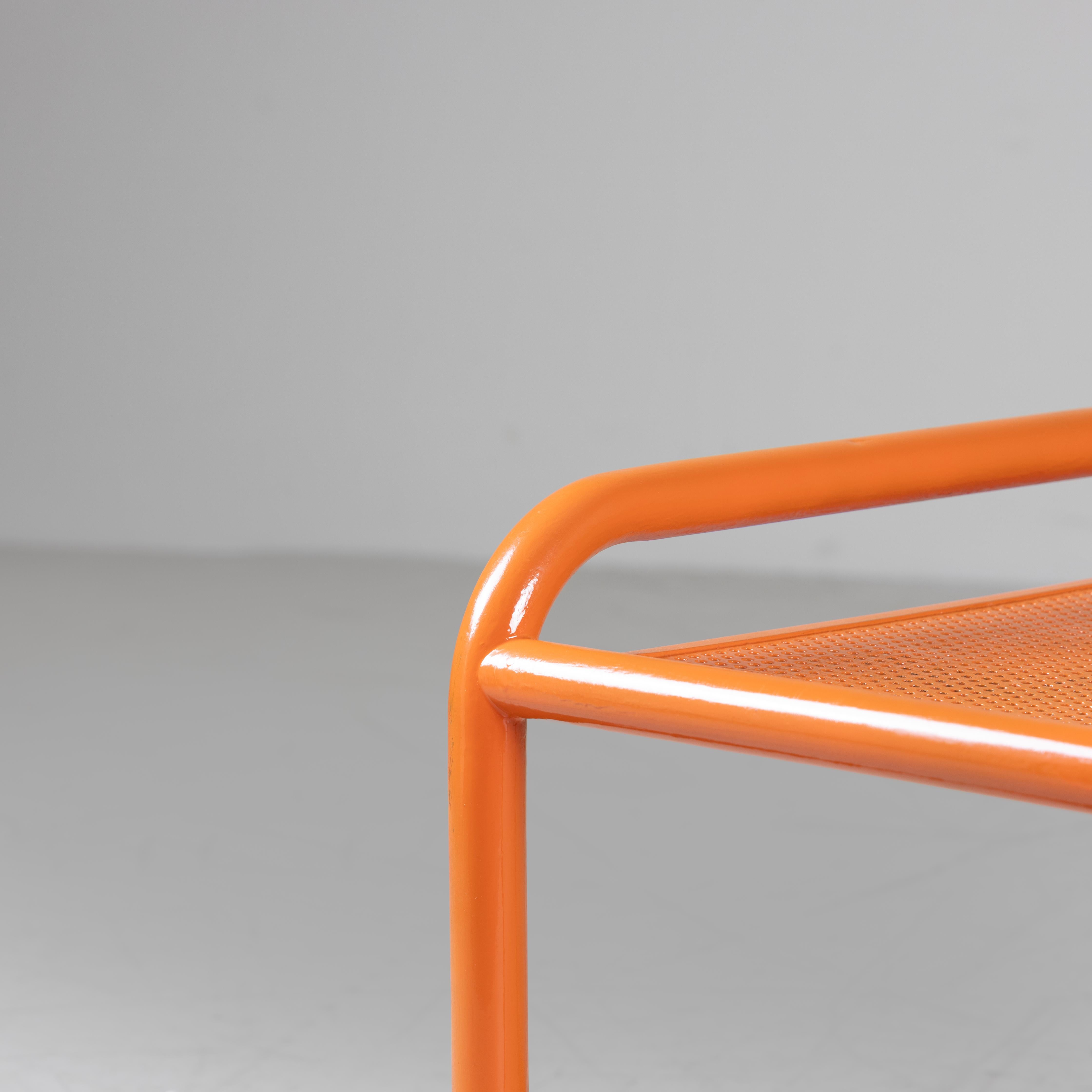 Orange Locus Solus Bank oder einzelner niedriger Tisch by Gae Aulenti Poltronova (Aluminium) im Angebot