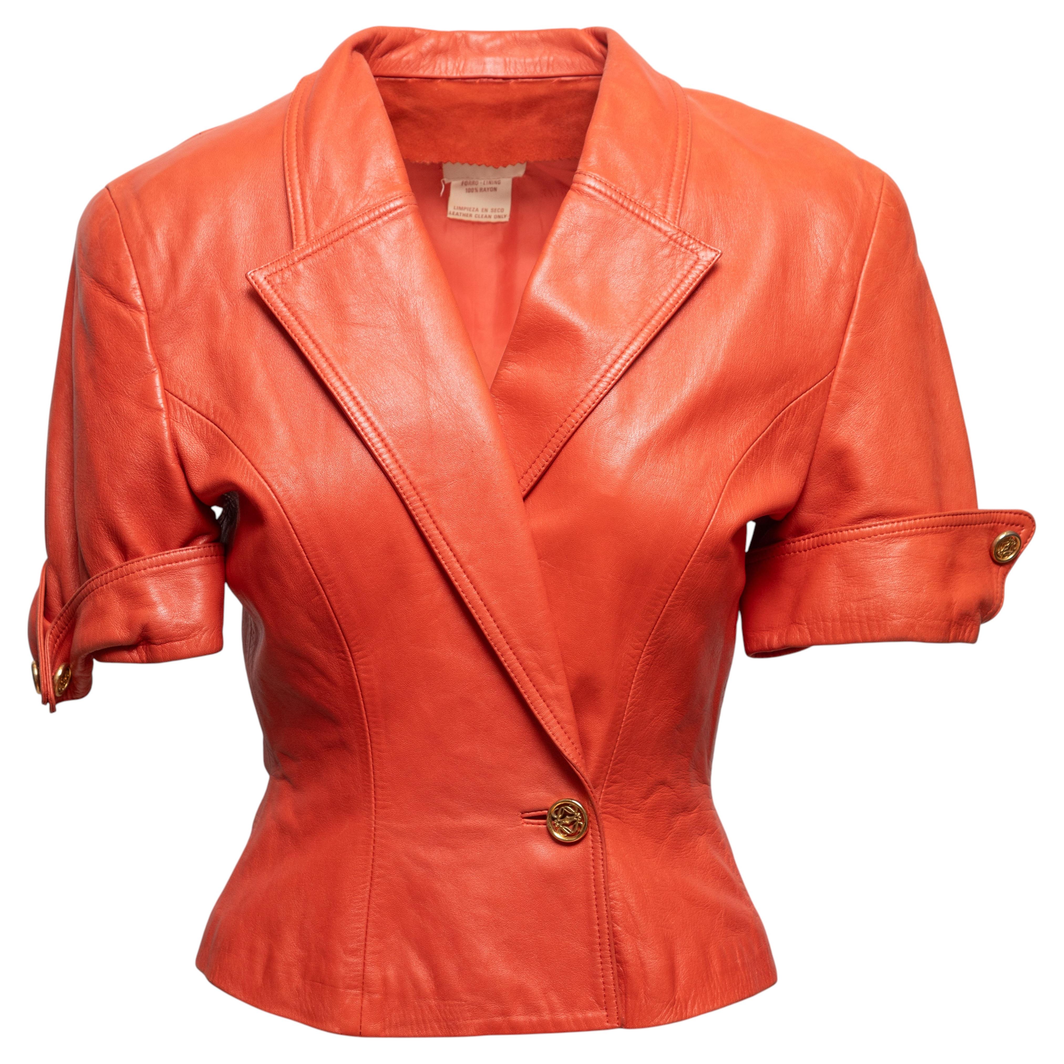Completo giacca e gonna in pelle arancione Loewe a maniche corte, taglia 42