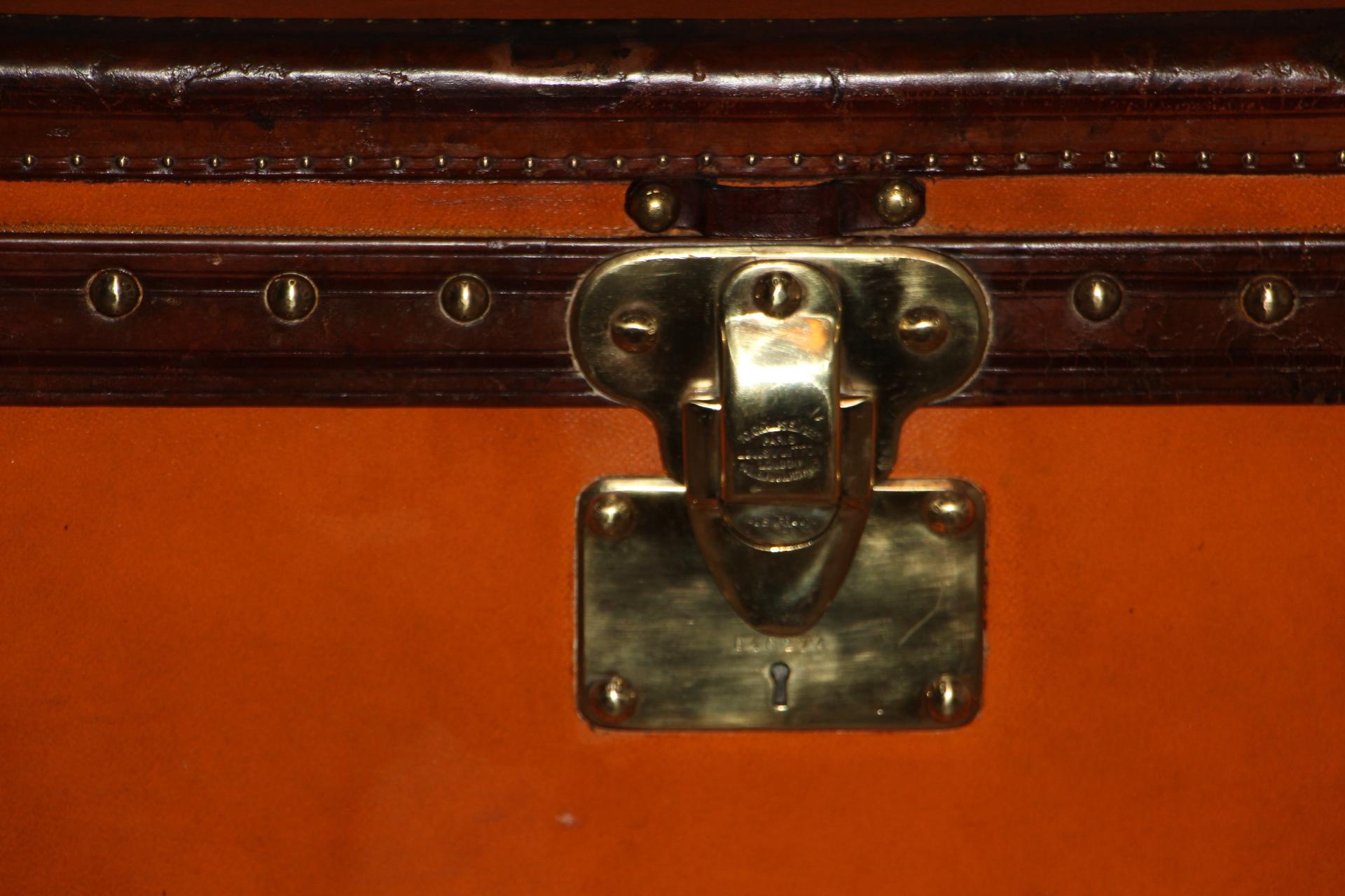 Orange Louis Vuitton Steamer Trunk, Orange Vuitton Trunk, Vuitton Trunk In Good Condition In Saint-Ouen, FR