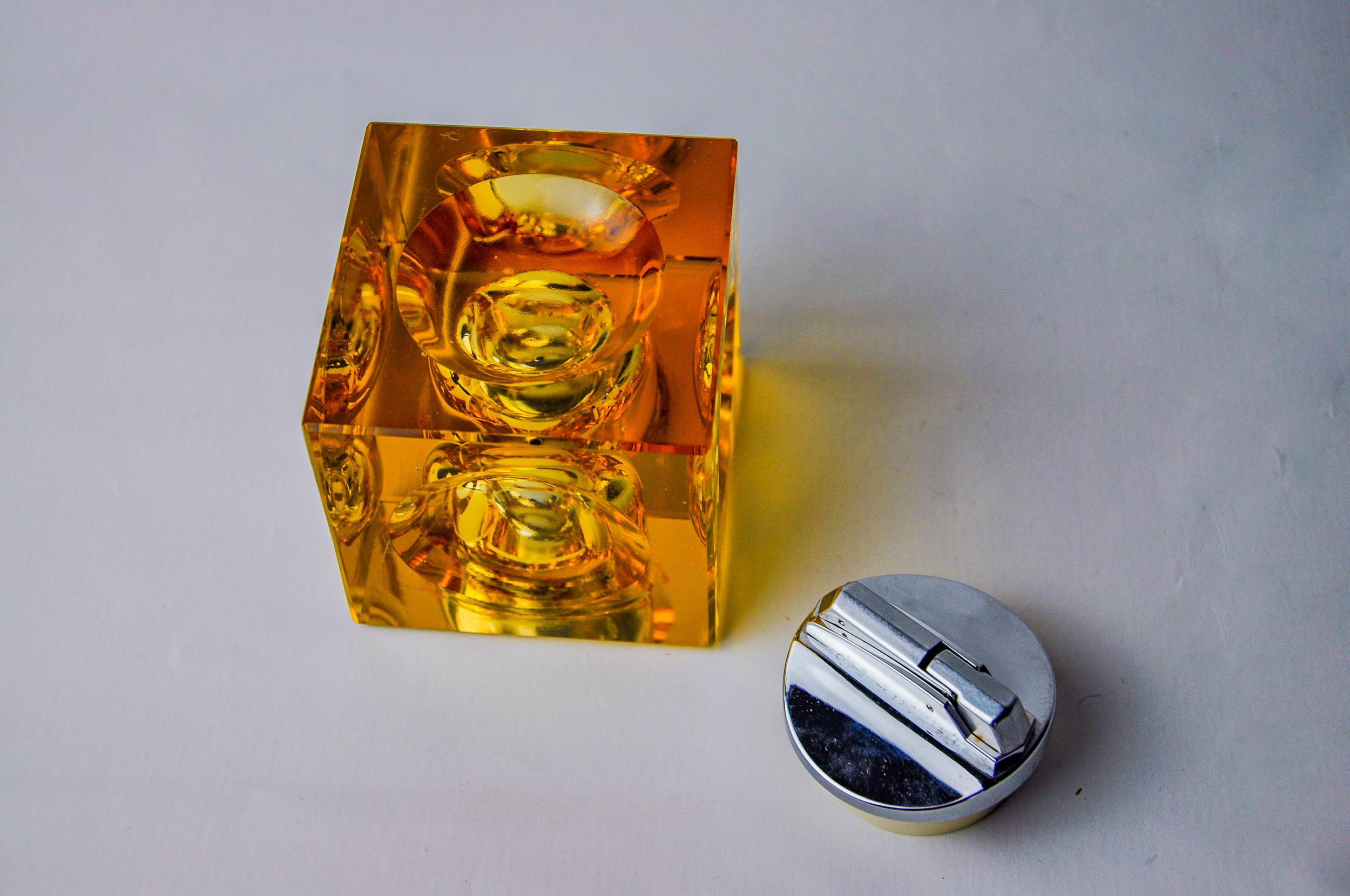 Orange magnifying lighter by Antonio Imperatore, murano glass, Italy, 1970 In Good Condition For Sale In BARCELONA, ES