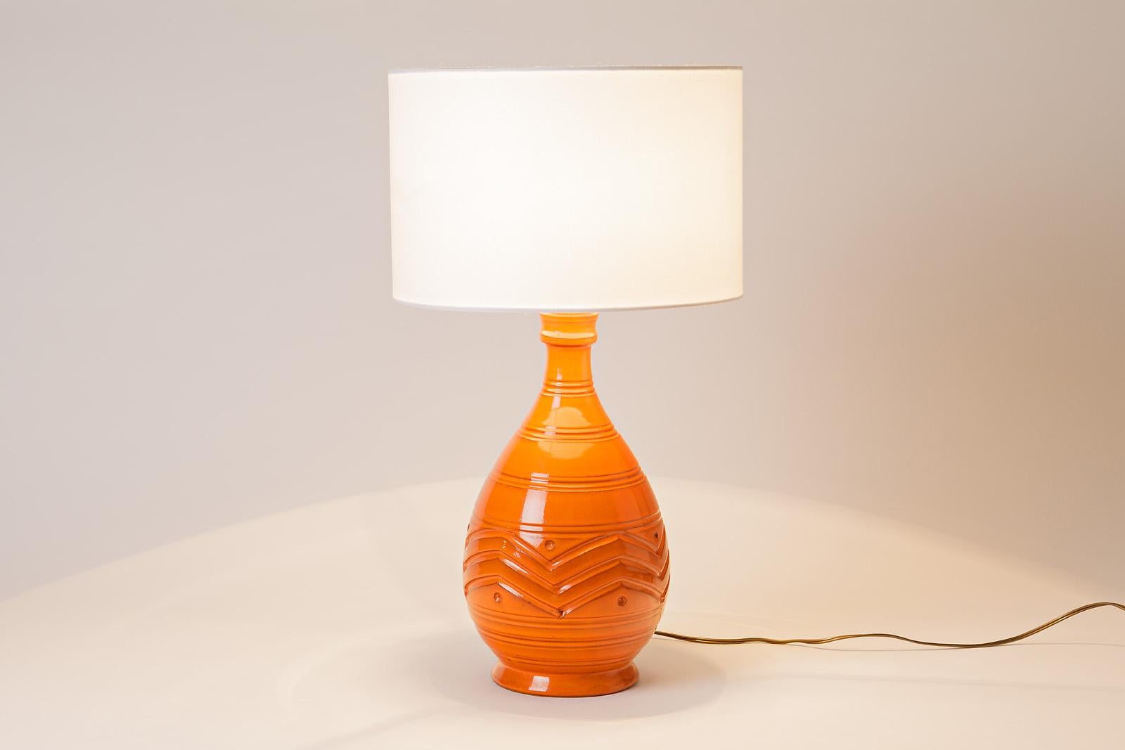 Modern Orange Midcentury Ceramic Table Lamp Shinny Color, circa 1960
