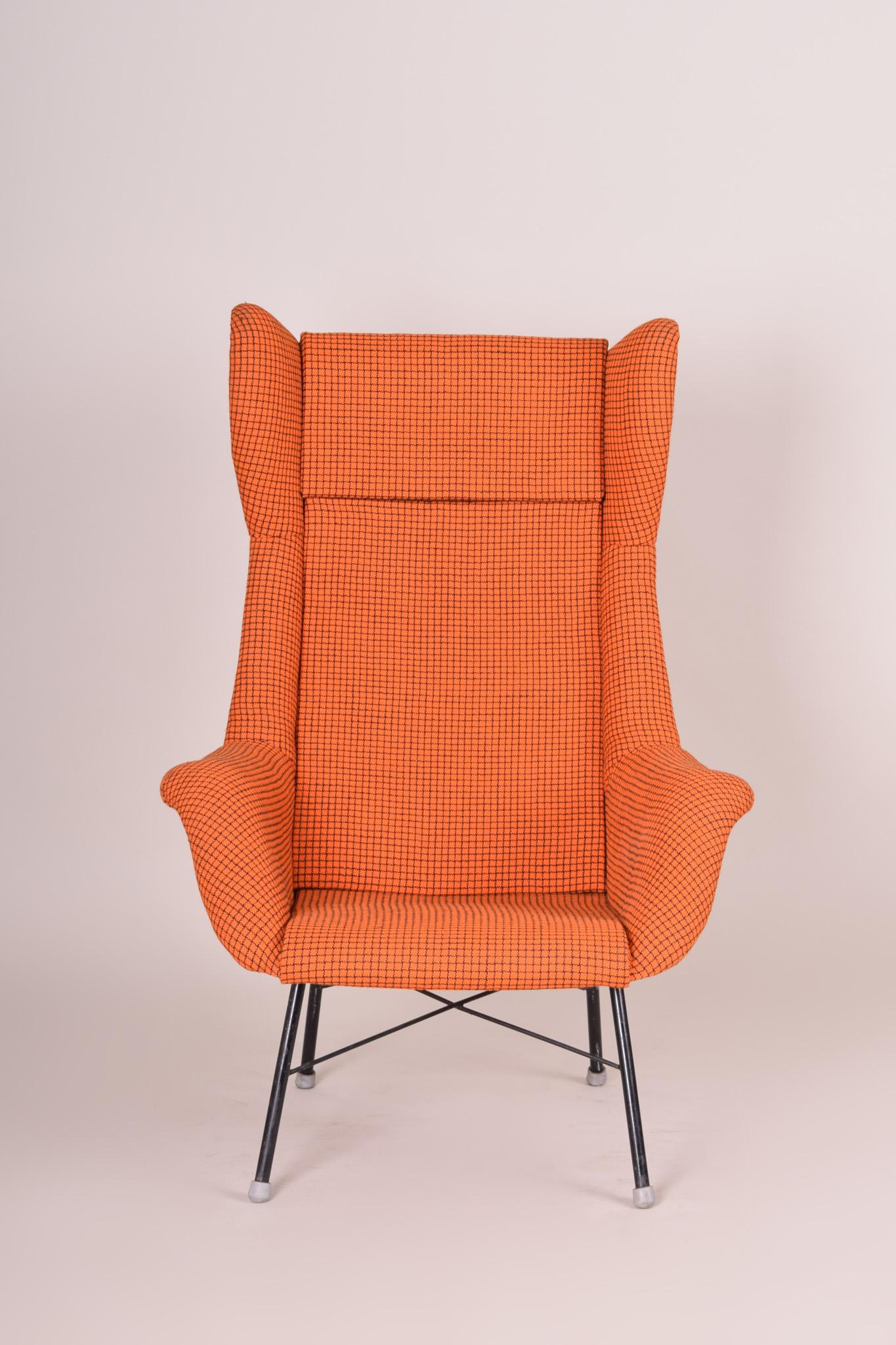 Mid-Century Modern Orange Mid Century Modern Armchair, Made in 1960s, Czechia, Restored, Navratil For Sale