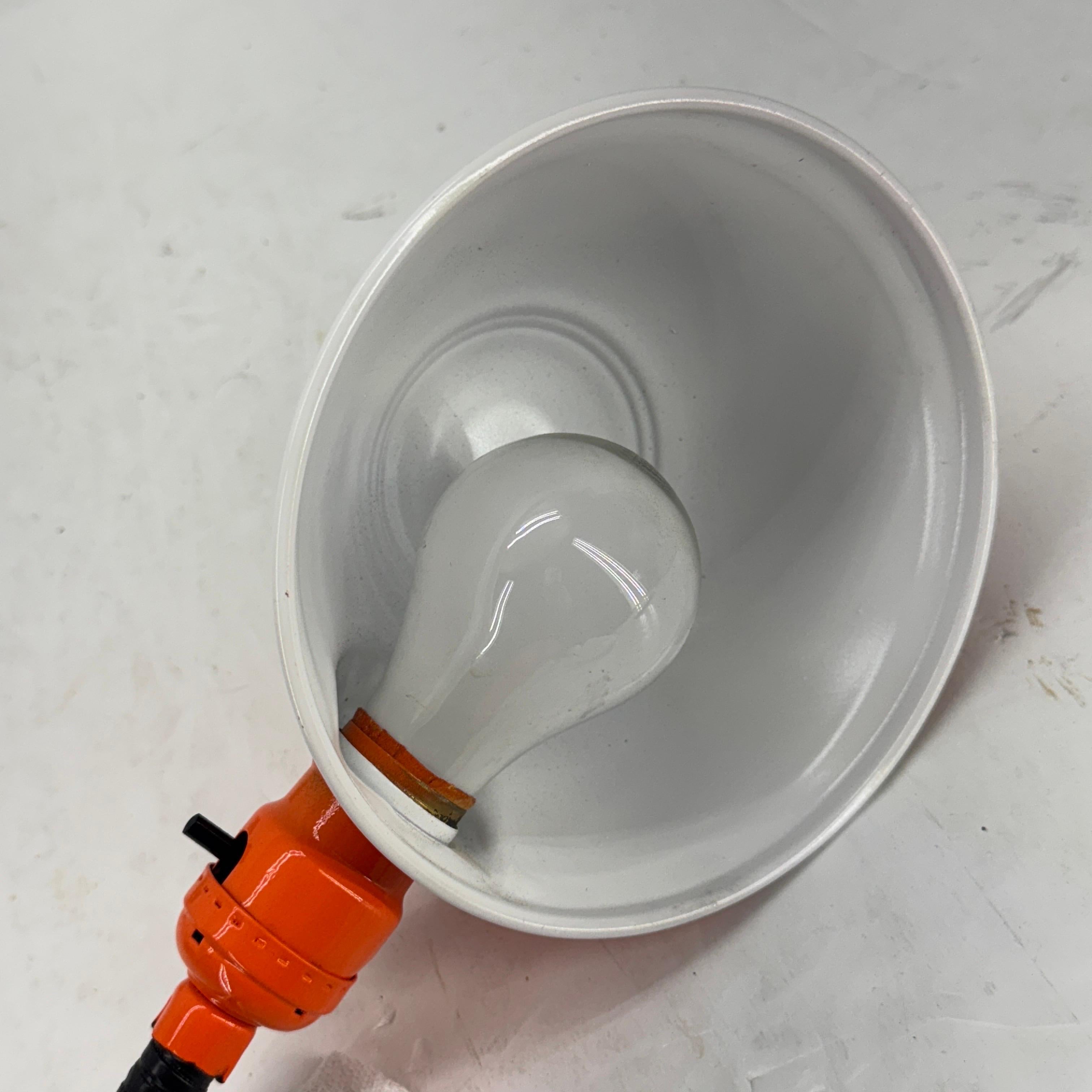 Lámpara de Sobremesa Cuello de Cisne de Metal Naranja Moderna de Mitad de Siglo en venta 6