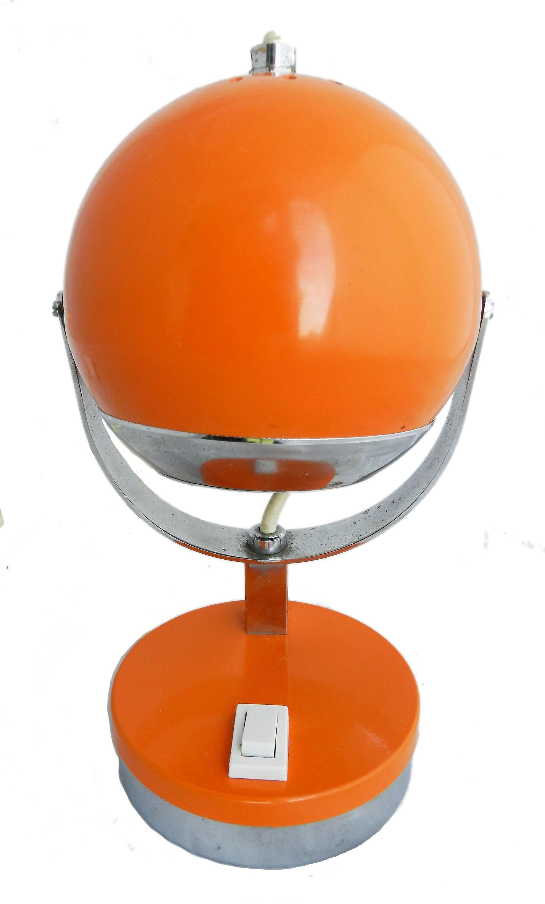 Orange midcentury table light or side lamp, circa 1960
In good original condition with minor signs of wear
This will be re-wired and tested to USA or UK and European standards ready to install.


 