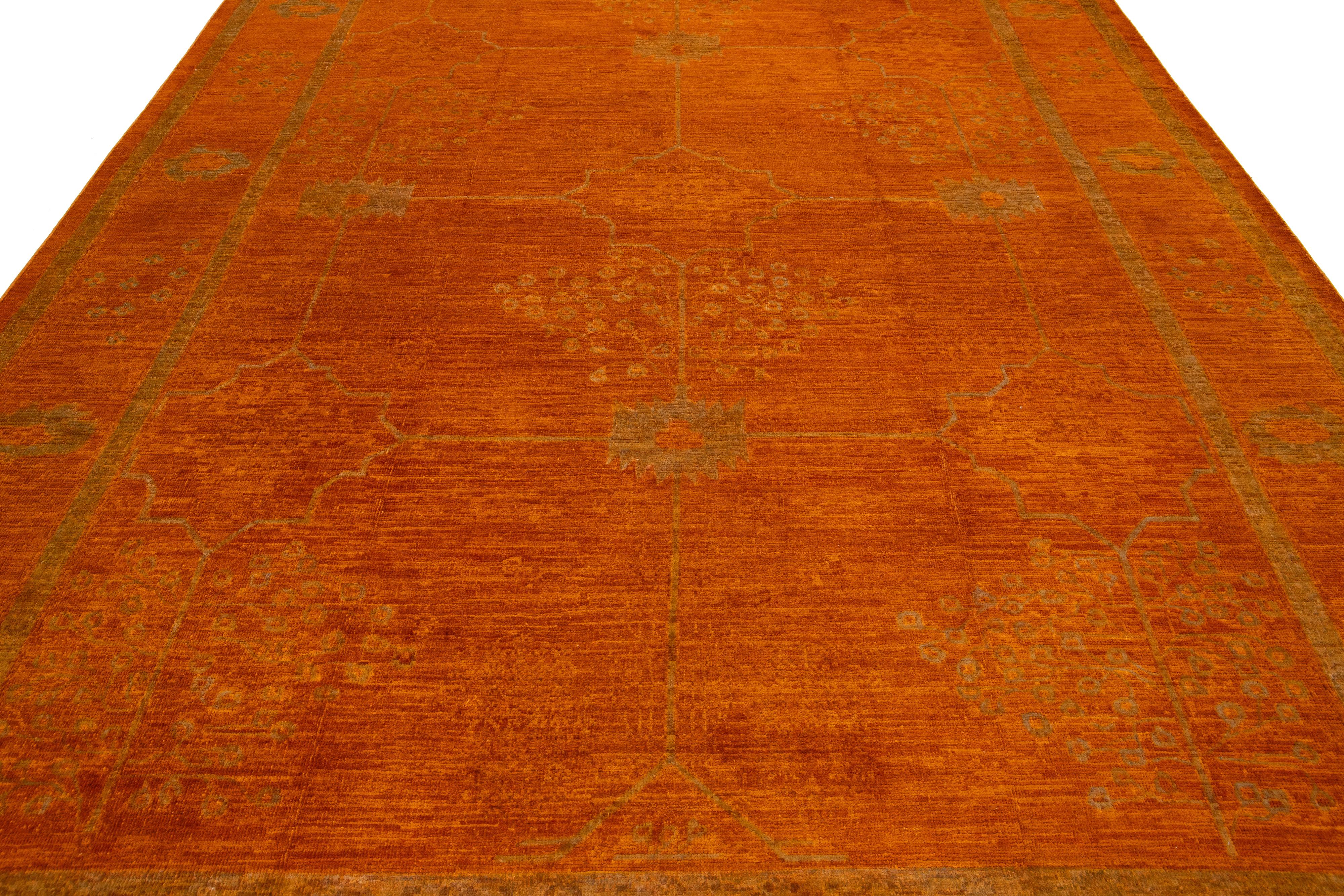 Tappeto moderno arancione in lana Oushak fatto a mano con motivo floreale in vendita 2