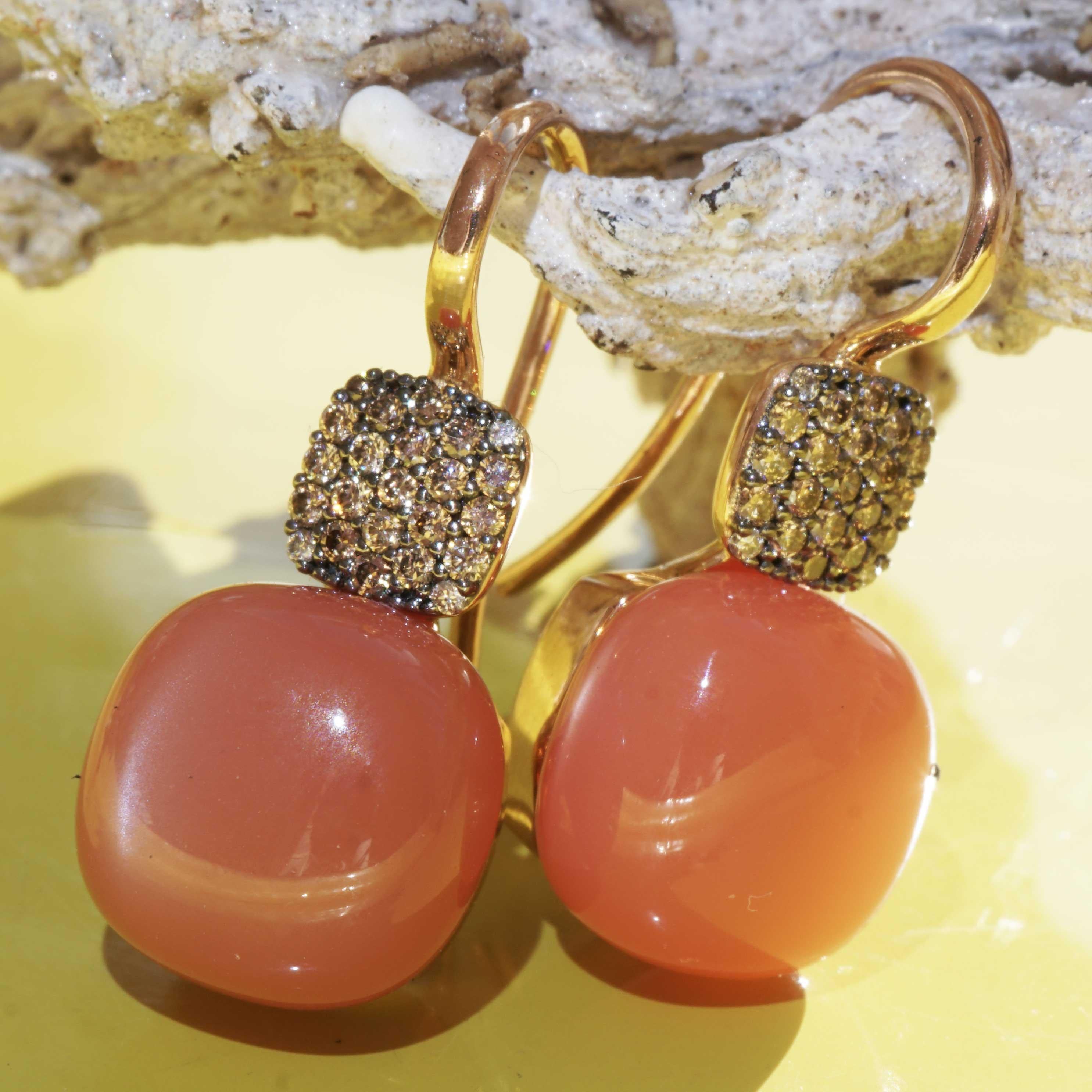 Taille brillant Boucles d'oreilles brillantes en pierre de lune orange 0,26 ct 14 ct de la meilleure orfèvrerie d'Italie en vente