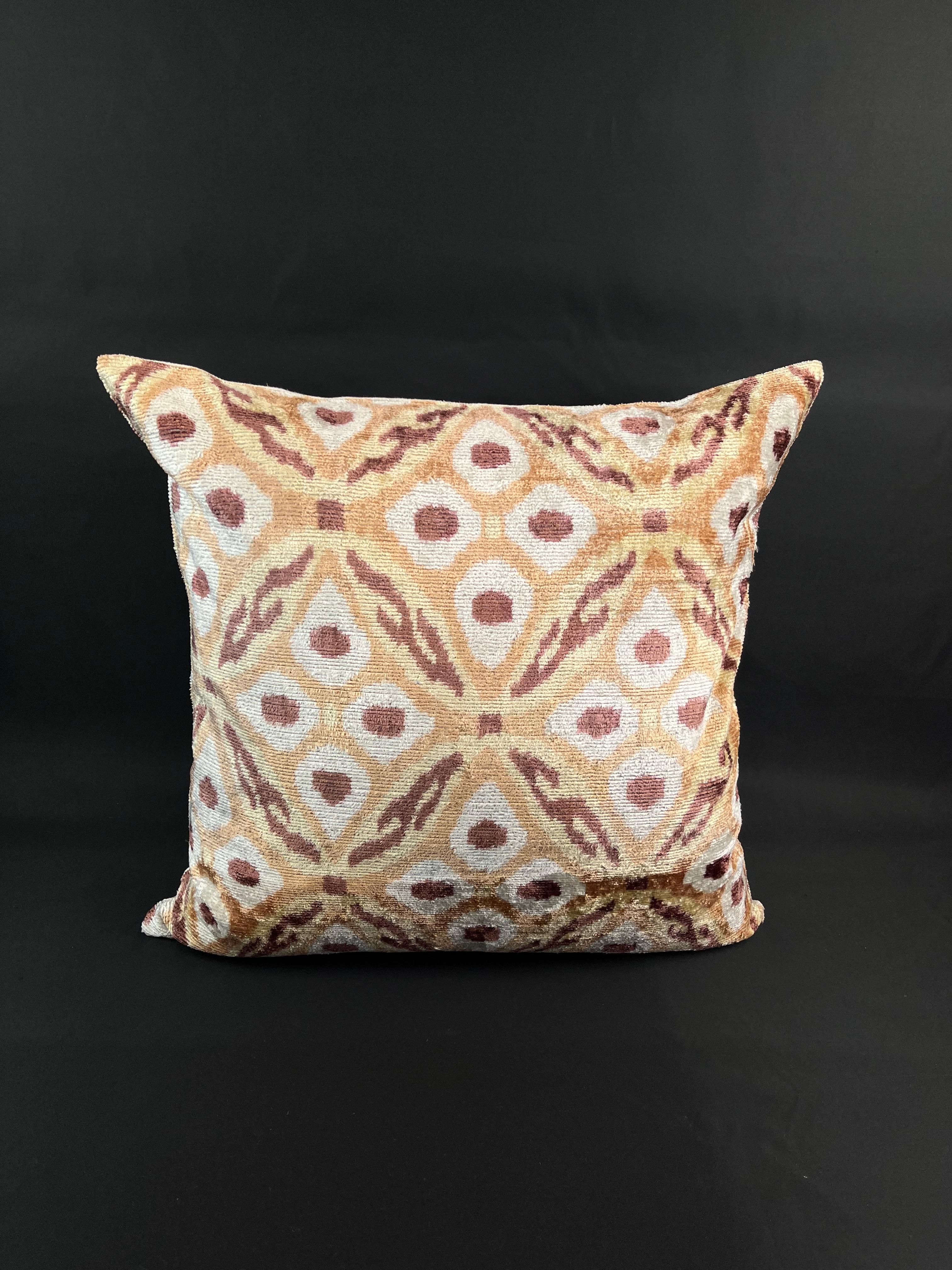 Orange Multicolor Geometric Design Velvet Silk Ikat Pillow Cover In New Condition For Sale In Houston, TX