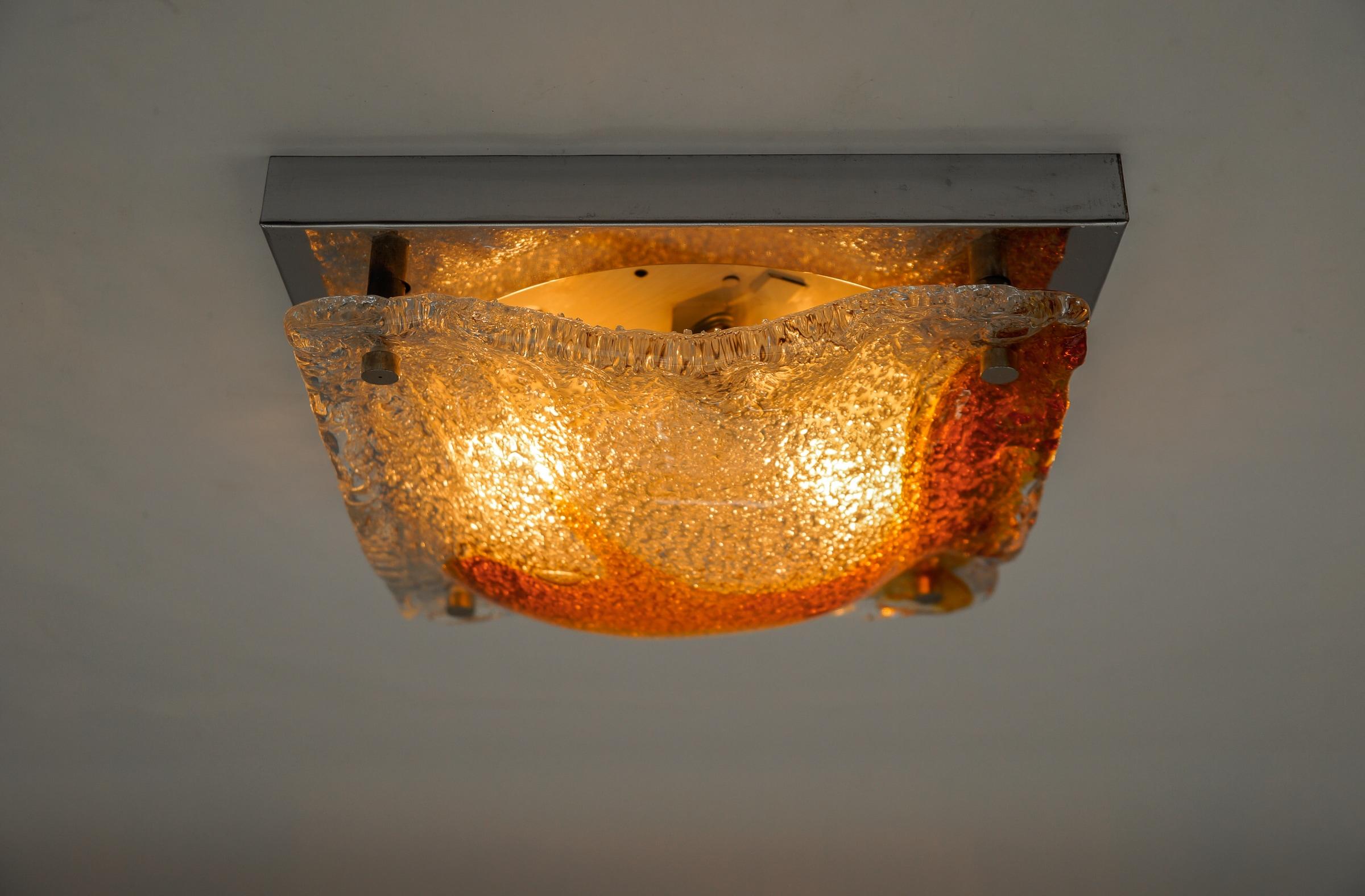 Orangefarbene Murano-Glas-Leuchter, Italien, 1960er Jahre (Metall) im Angebot
