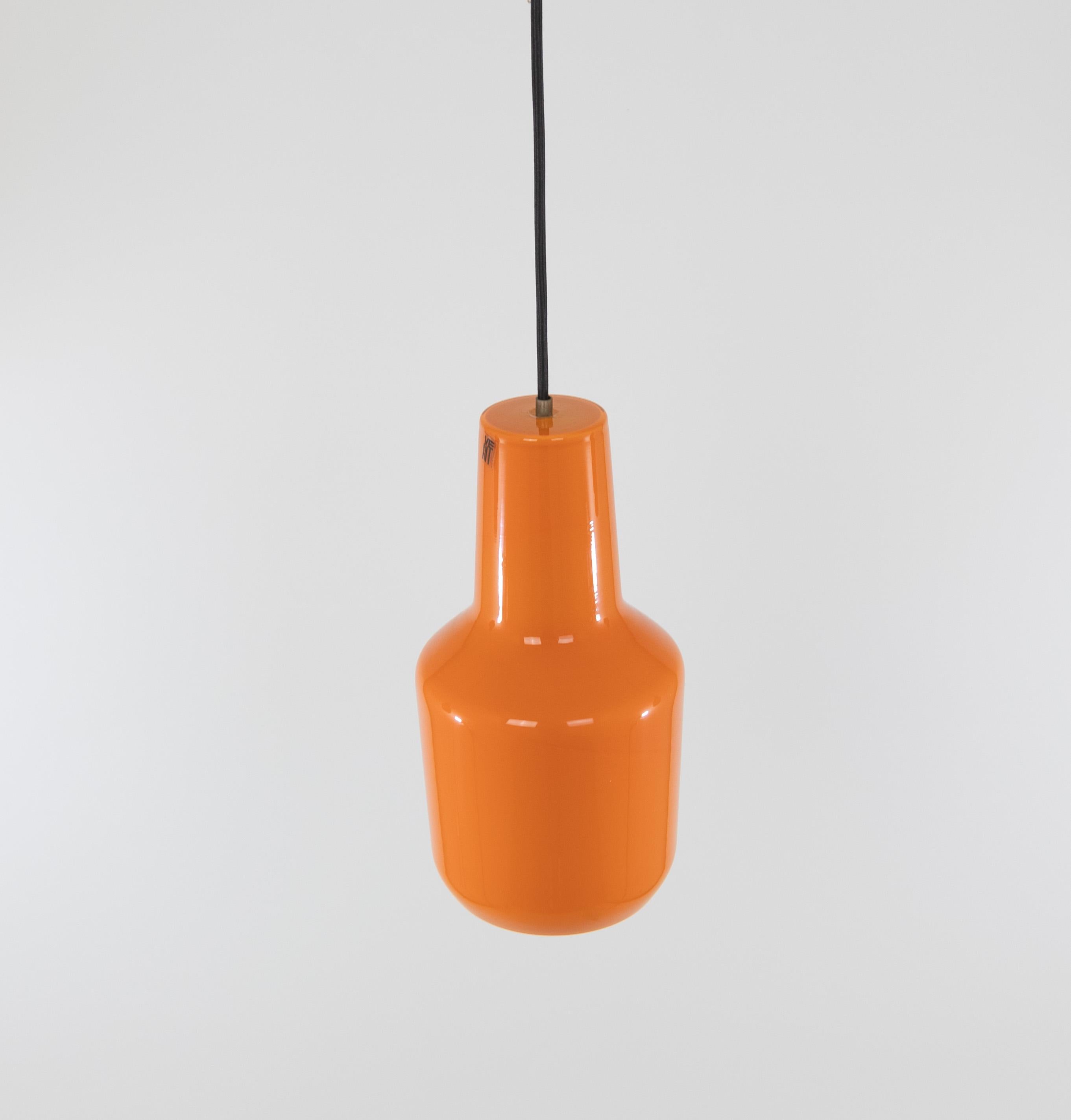Mid-Century Modern Orange Murano glass pendant by Massimo Vignelli for Venini, 1950s For Sale