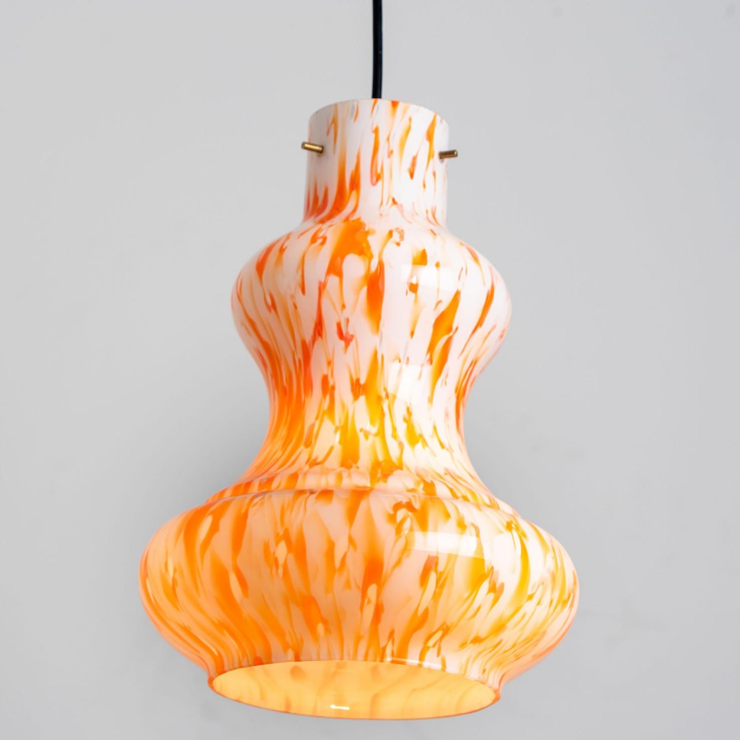 Vetro soffiato Lampada a sospensione in vetro di Murano arancione di Massimo Vignelli per Venini, 1960 in vendita