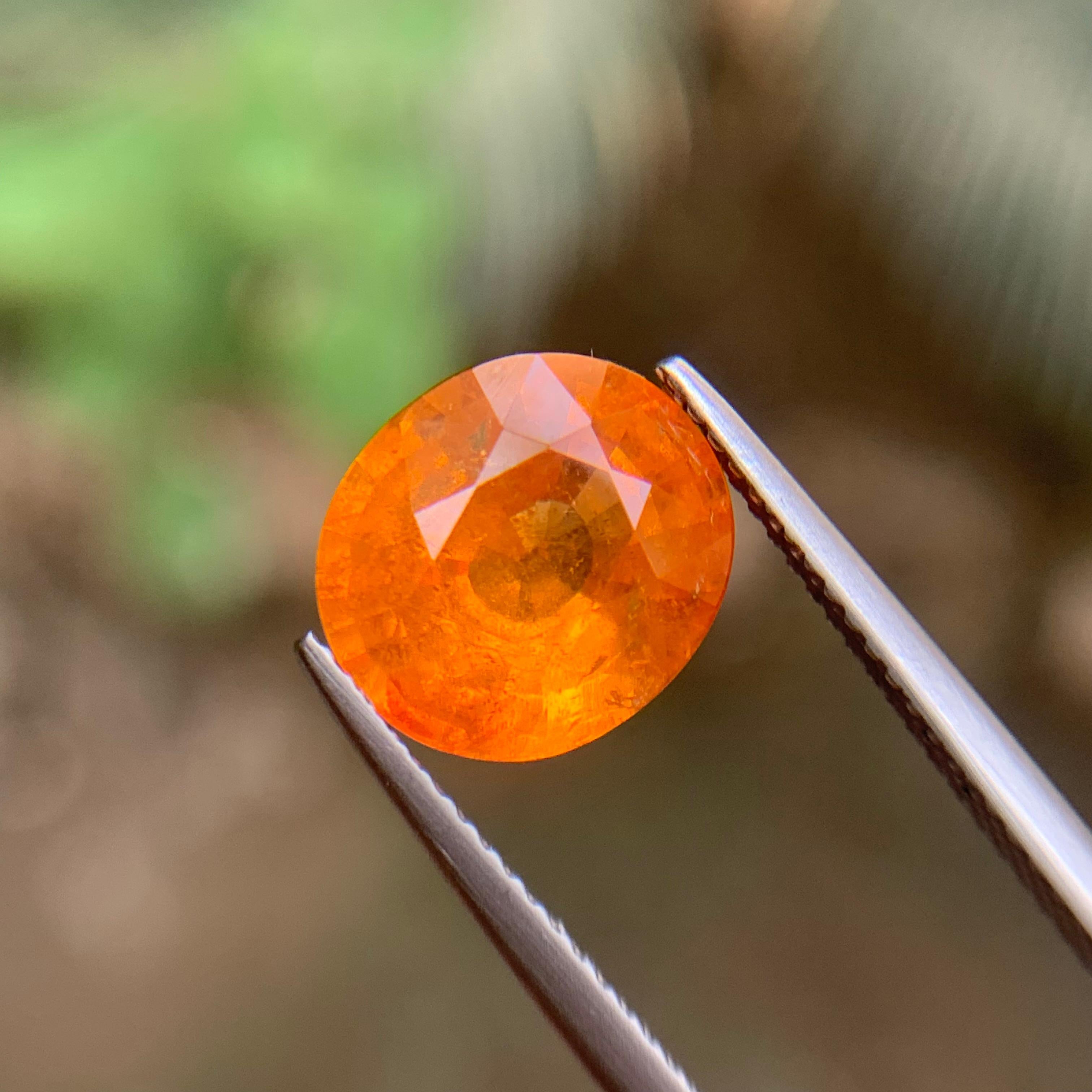 Spessartite naturale arancione / Spessartine / Granato mandarino sciolto 4,76 Ct in vendita 2
