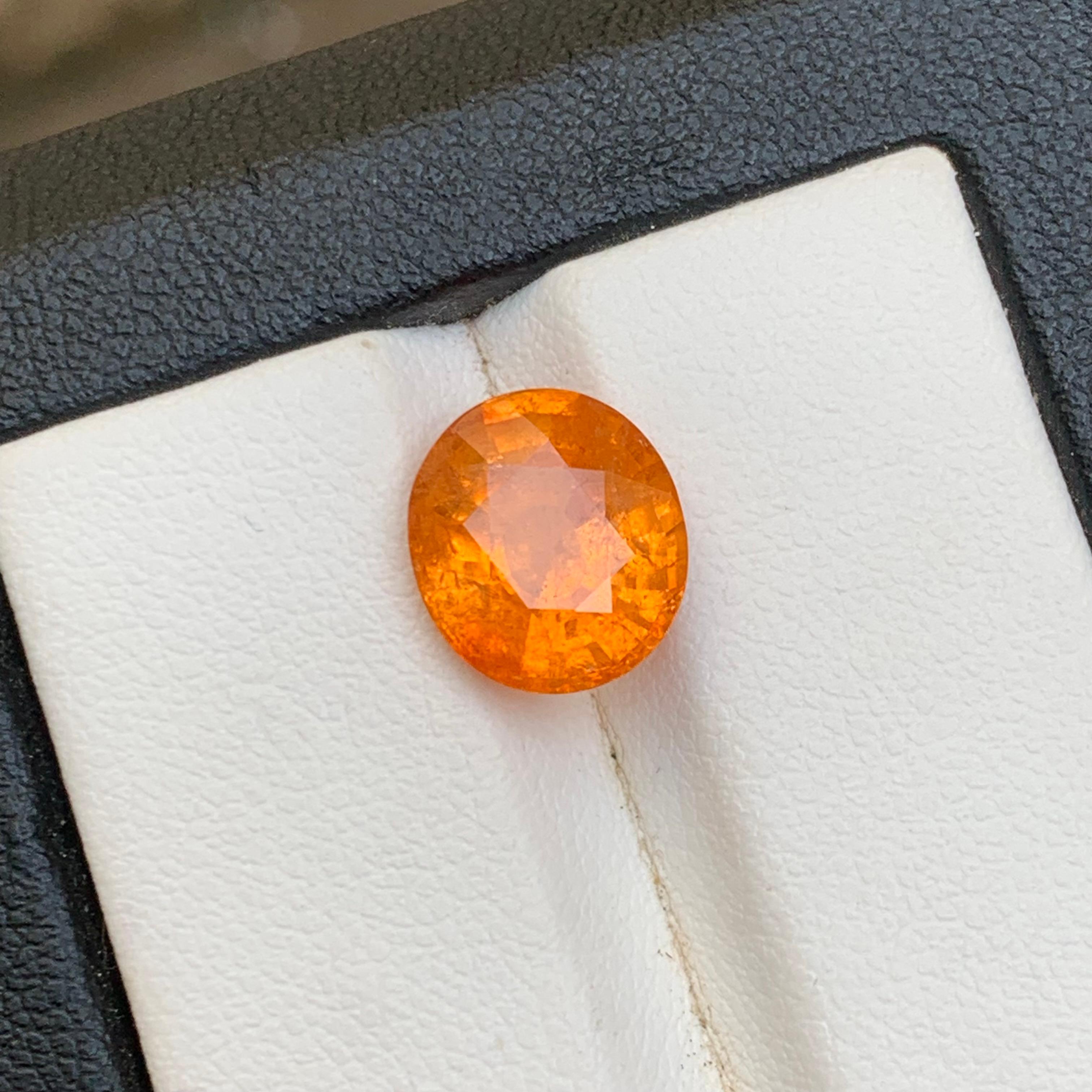 Spessartite naturale arancione / Spessartine / Granato mandarino sciolto 4,76 Ct in vendita 3