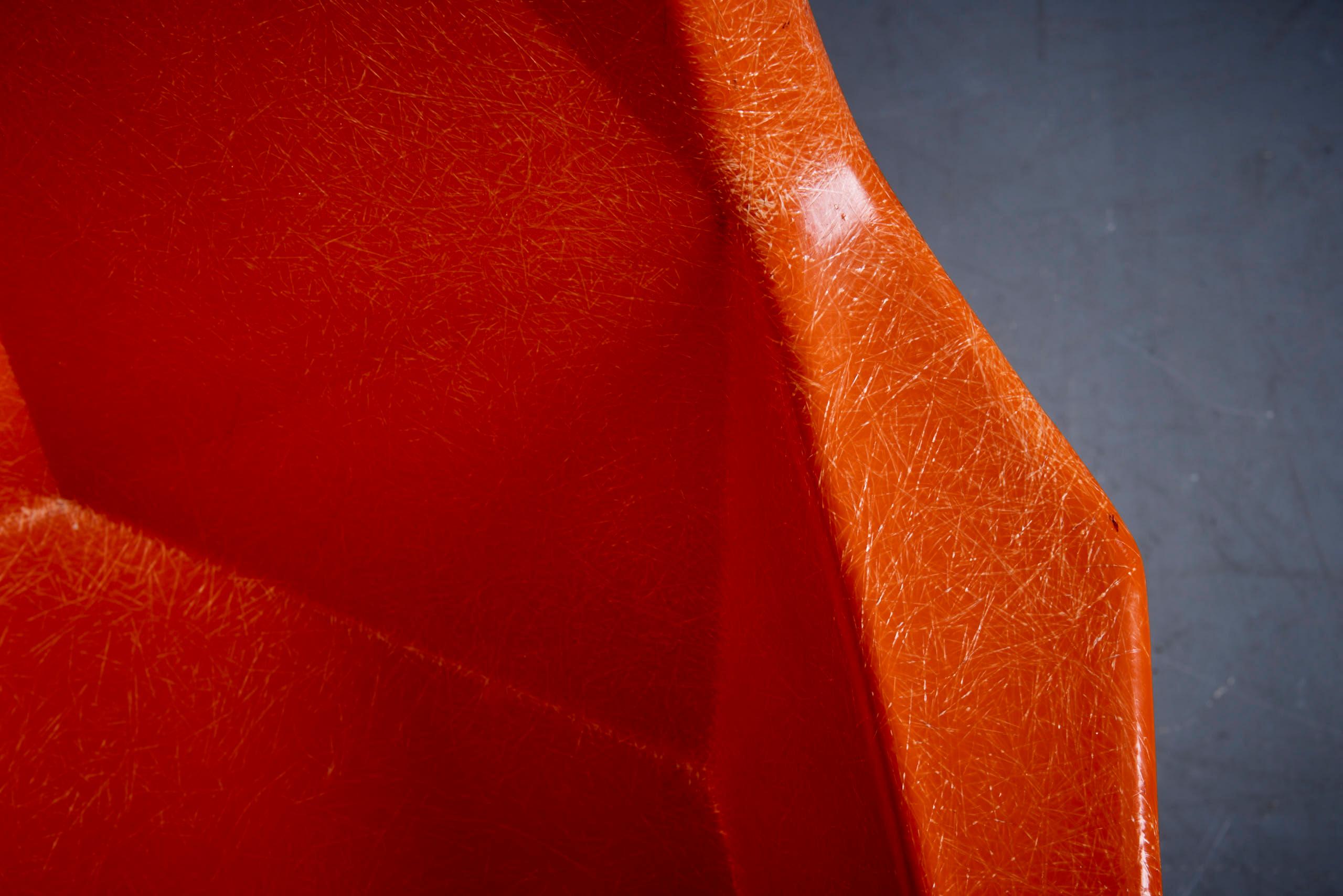Silla origami naranja de Paul Mcobb 2
