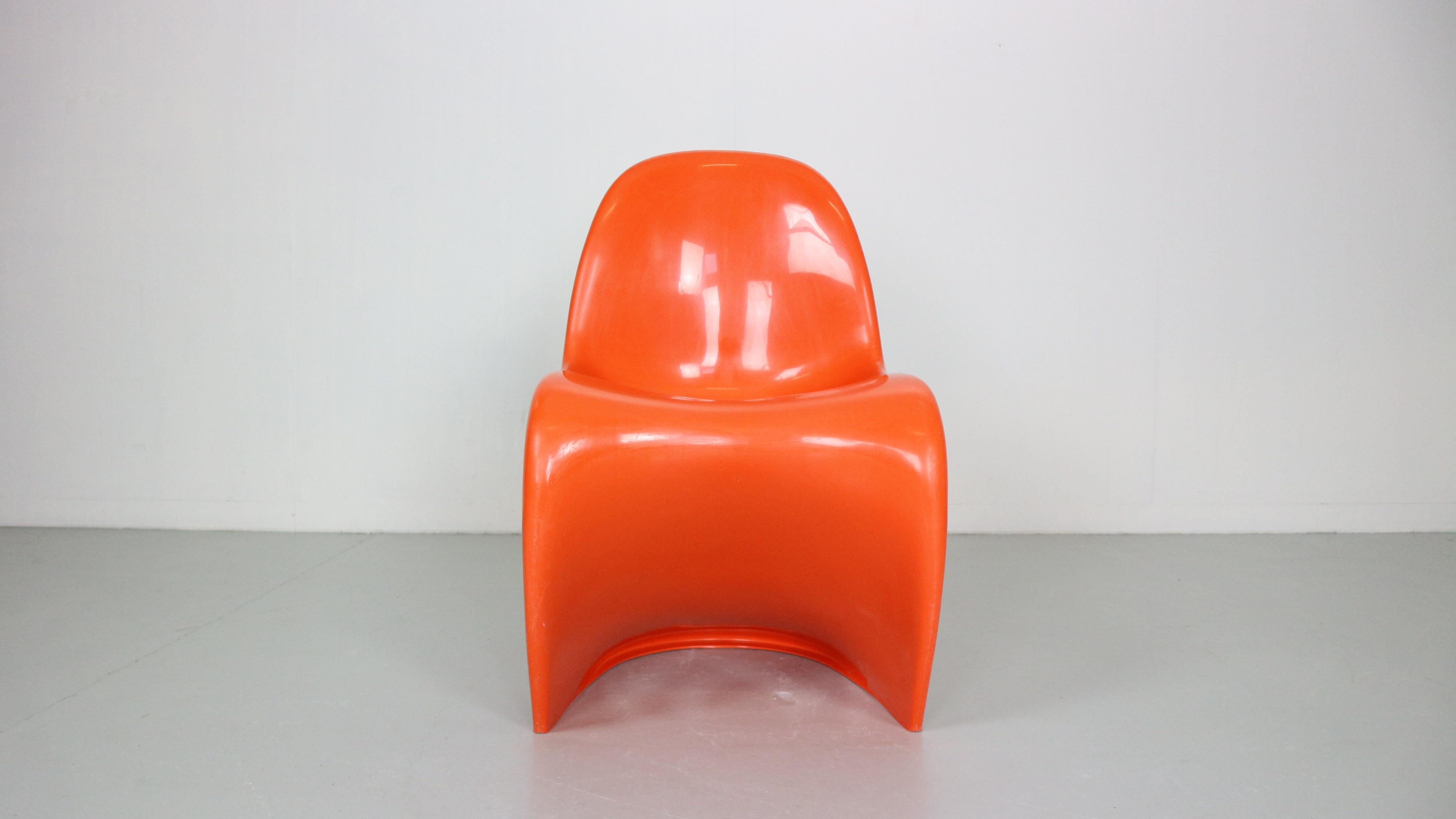 verner panton chair orange