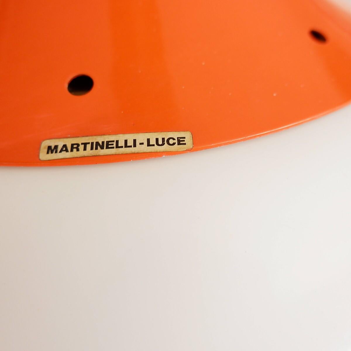 Lampada a sospensione arancione di Elio Martinelli per Martinelli Luce anni '1970 in vendita 1