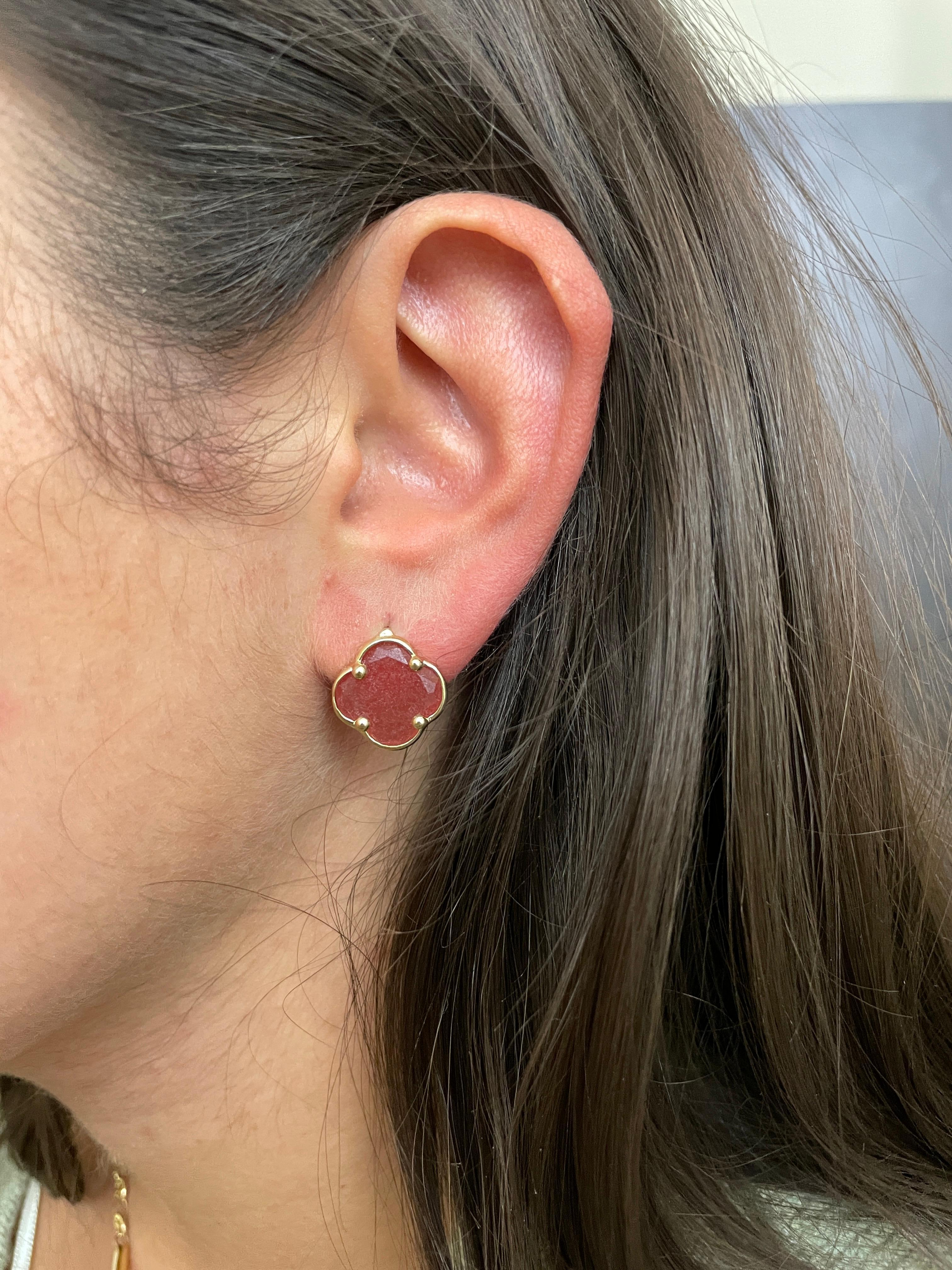 Kleeblattförmige Mode-Ohrstecker aus 14k Gelbgold mit orangefarbenem und rosa Quarz (Zeitgenössisch)