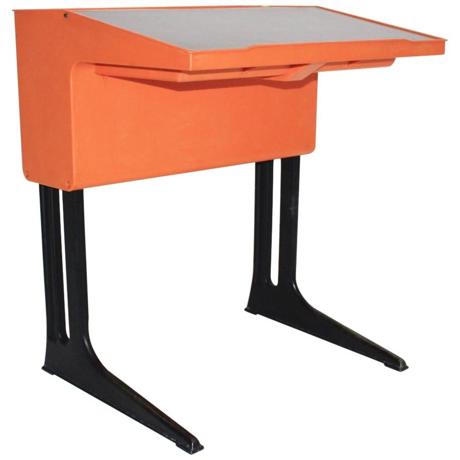 Space Age Oranger Kunststoff-Schreibtisch für Kinder von Luigi Colani, Deutschland, um 1970