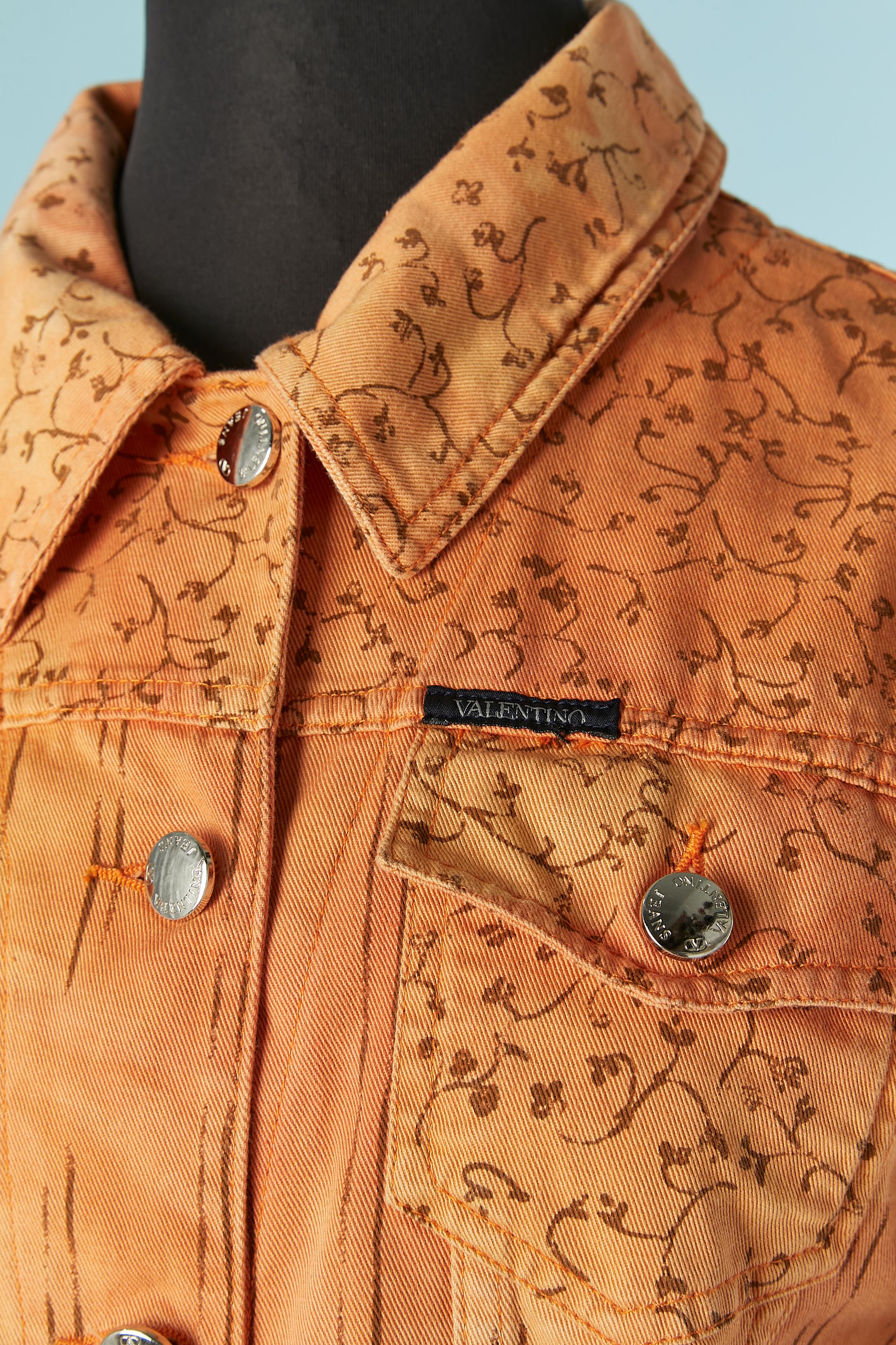 Orange printed cotton jacket. Branded button and buttonhole closure an the middle front, on the pocket and on the back of the waist. 
Top-stitched. 
SIZE M