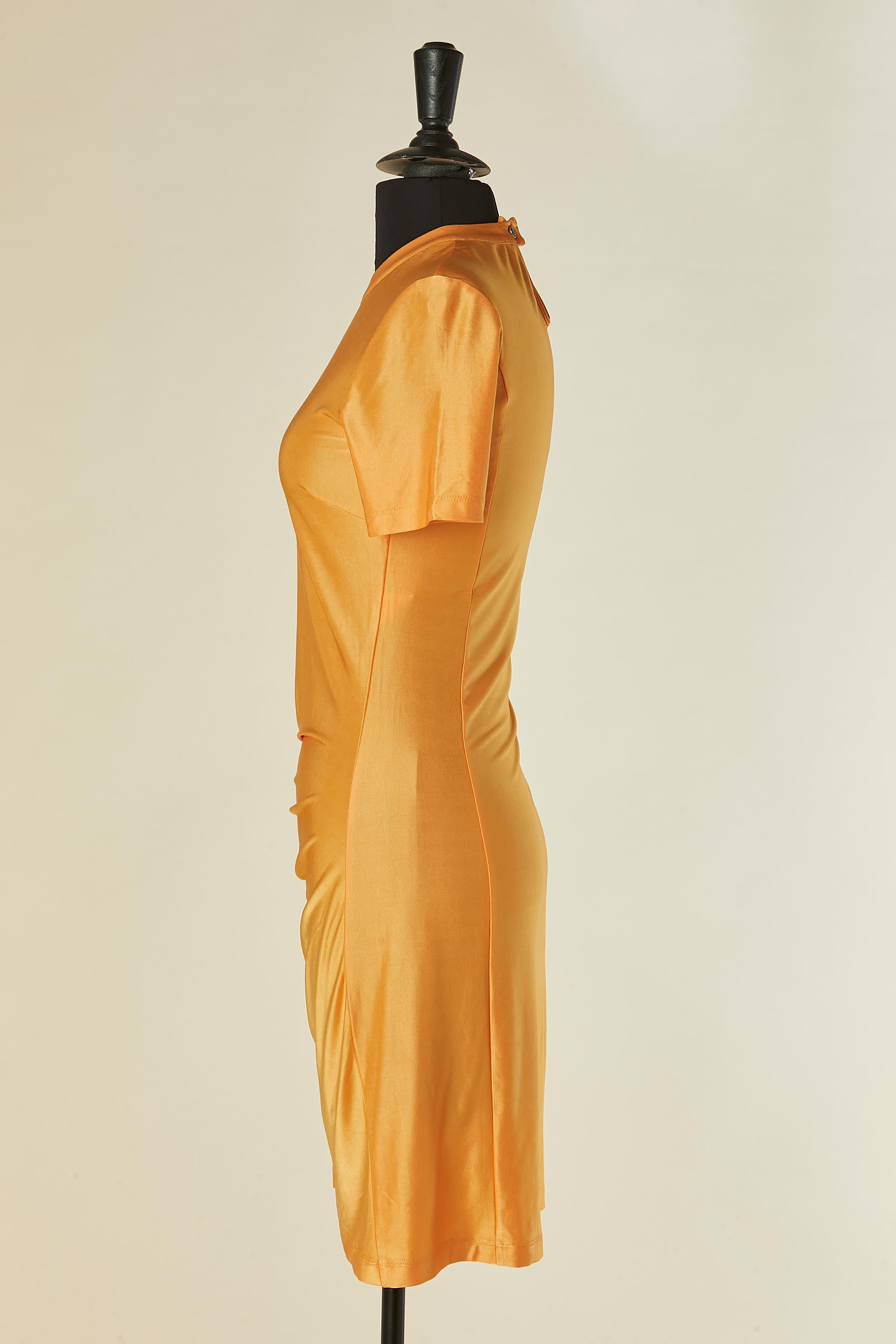 Robe en jersey de rayonne orange drapée sur le côté avec bouton pression RABANNE Bon état - En vente à Saint-Ouen-Sur-Seine, FR