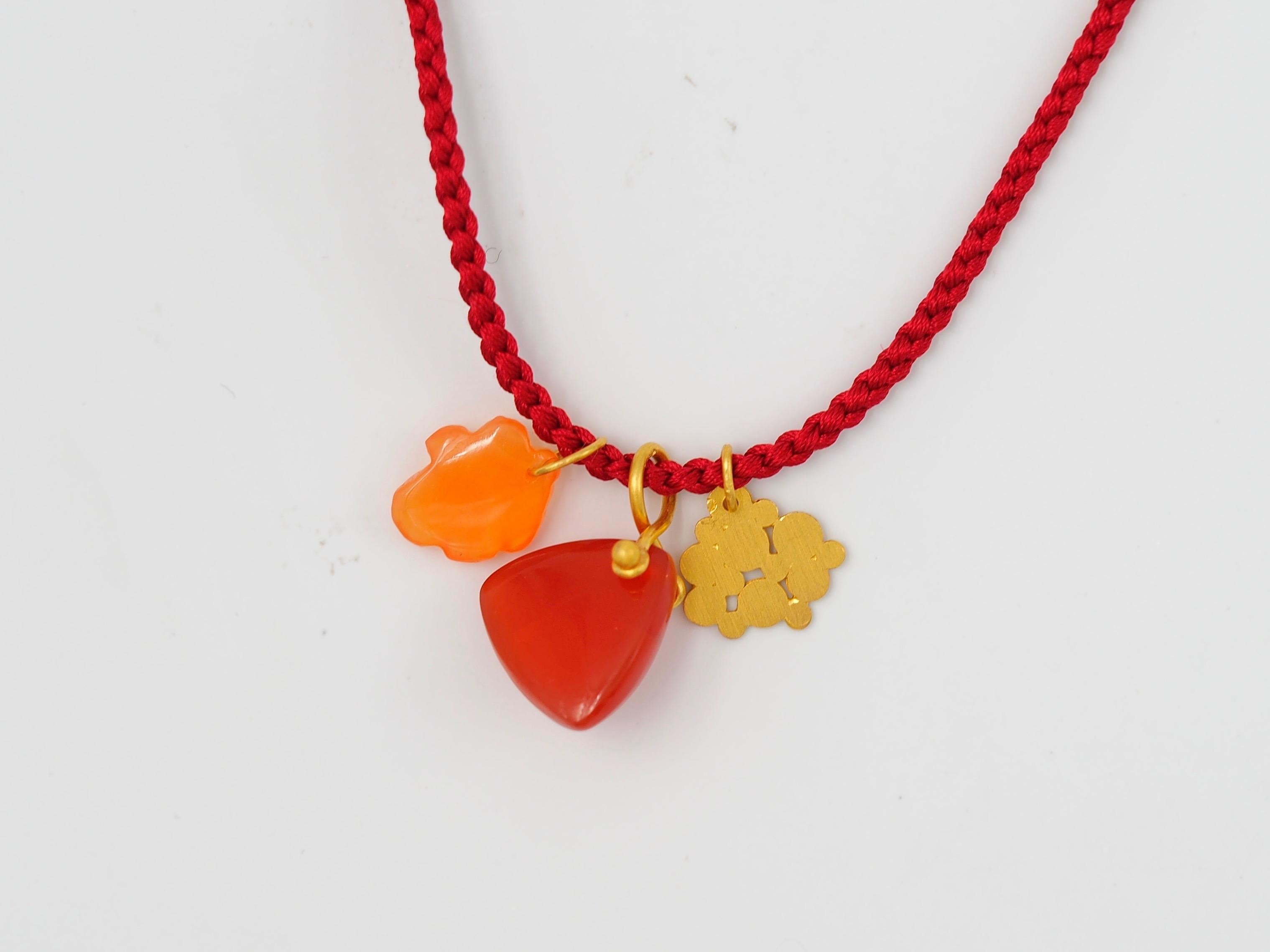 Orange Red Cornaline 22 Karat Gold Pendant Necklace 3