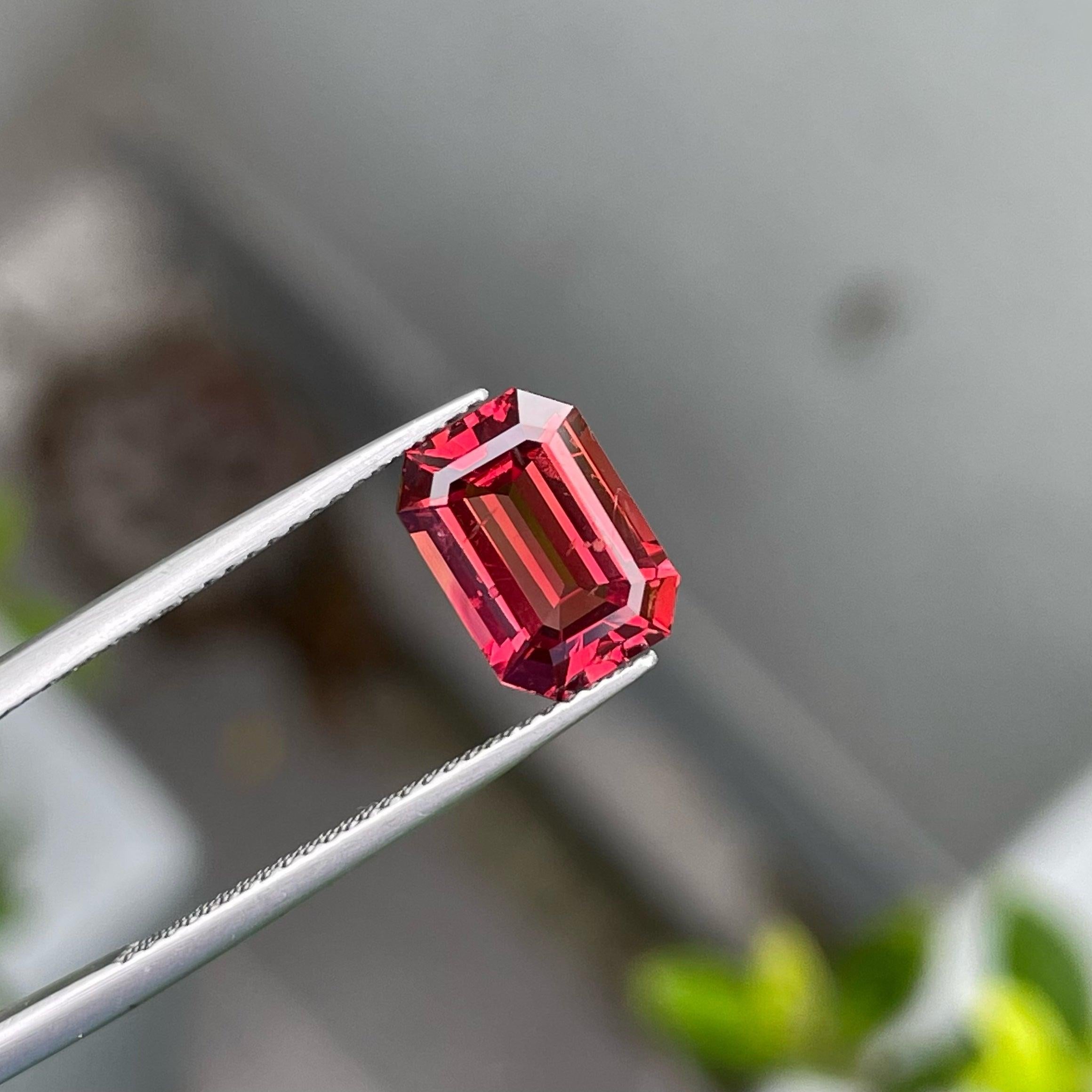 Spinello naturale rosso arancio dalla Birmania 2,88 carati Anello di spinello Gemma di spinello In condizioni Nuovo a Bangkok, TH