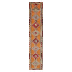 Tapis de couloir turc vintage orange et rouge 2'7" x 12'9"