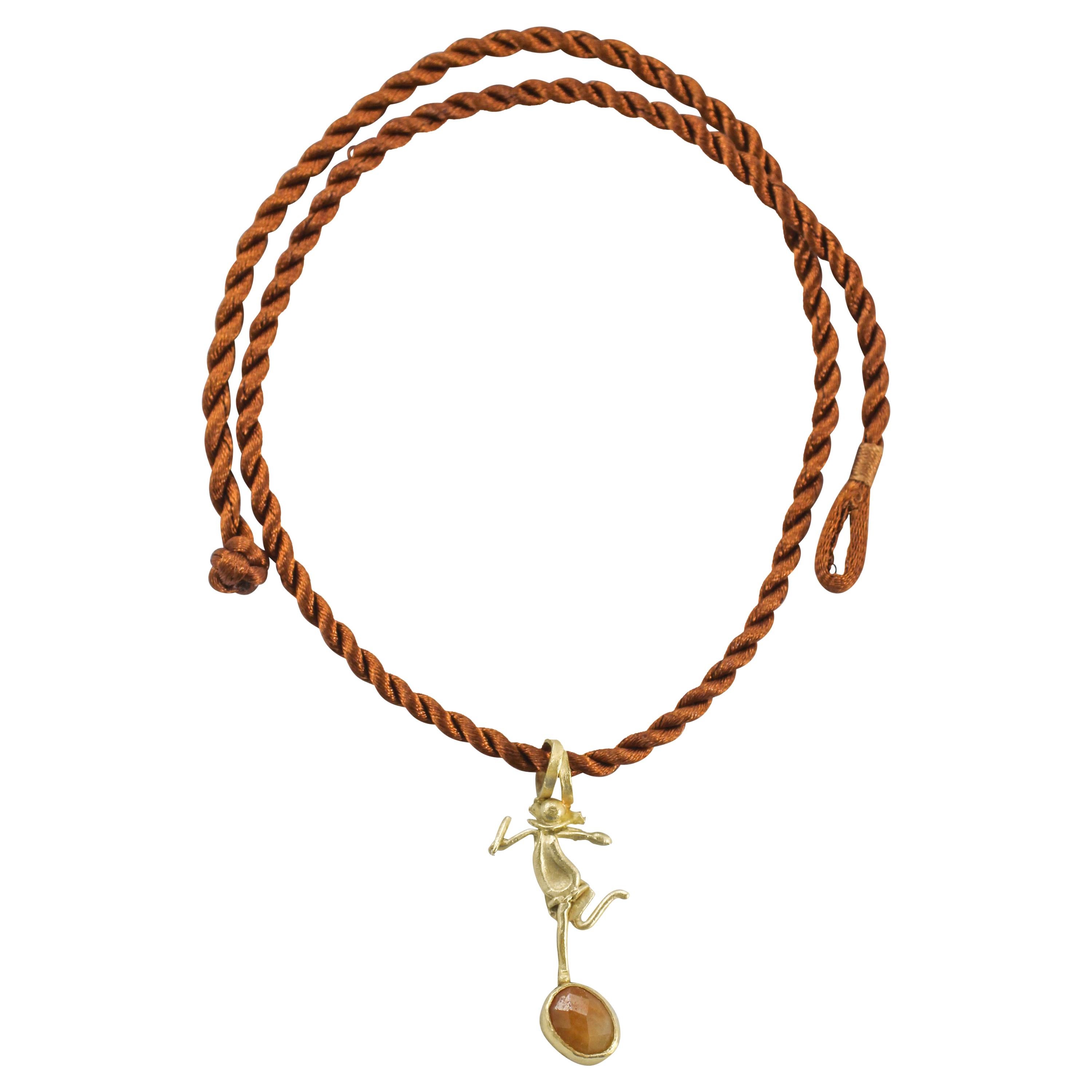 Minimalistische Halskette „She“ mit Anhänger aus 18 Karat Gold mit orangefarbenem Saphir, AB Jewelry NYC im Angebot