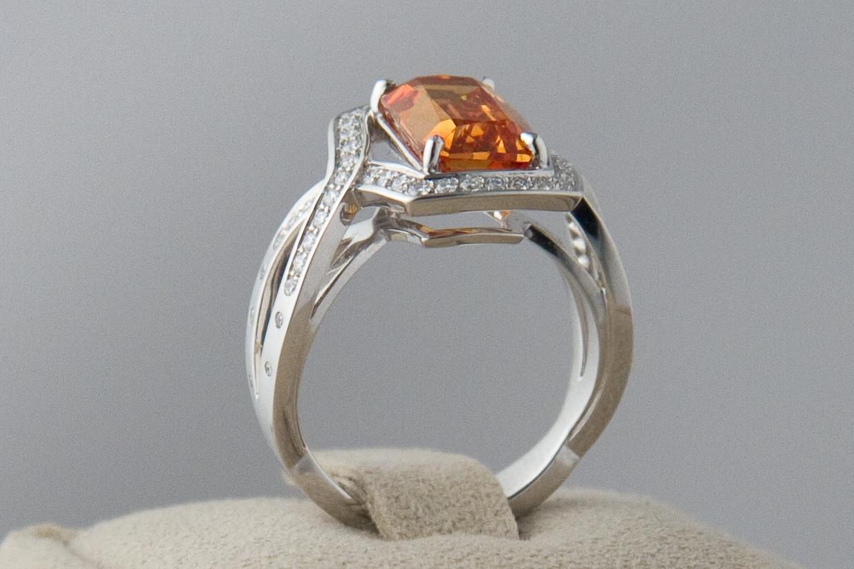 Contemporary Orange Sapphire 3.84 Carat with Diamond in White Gold Ring