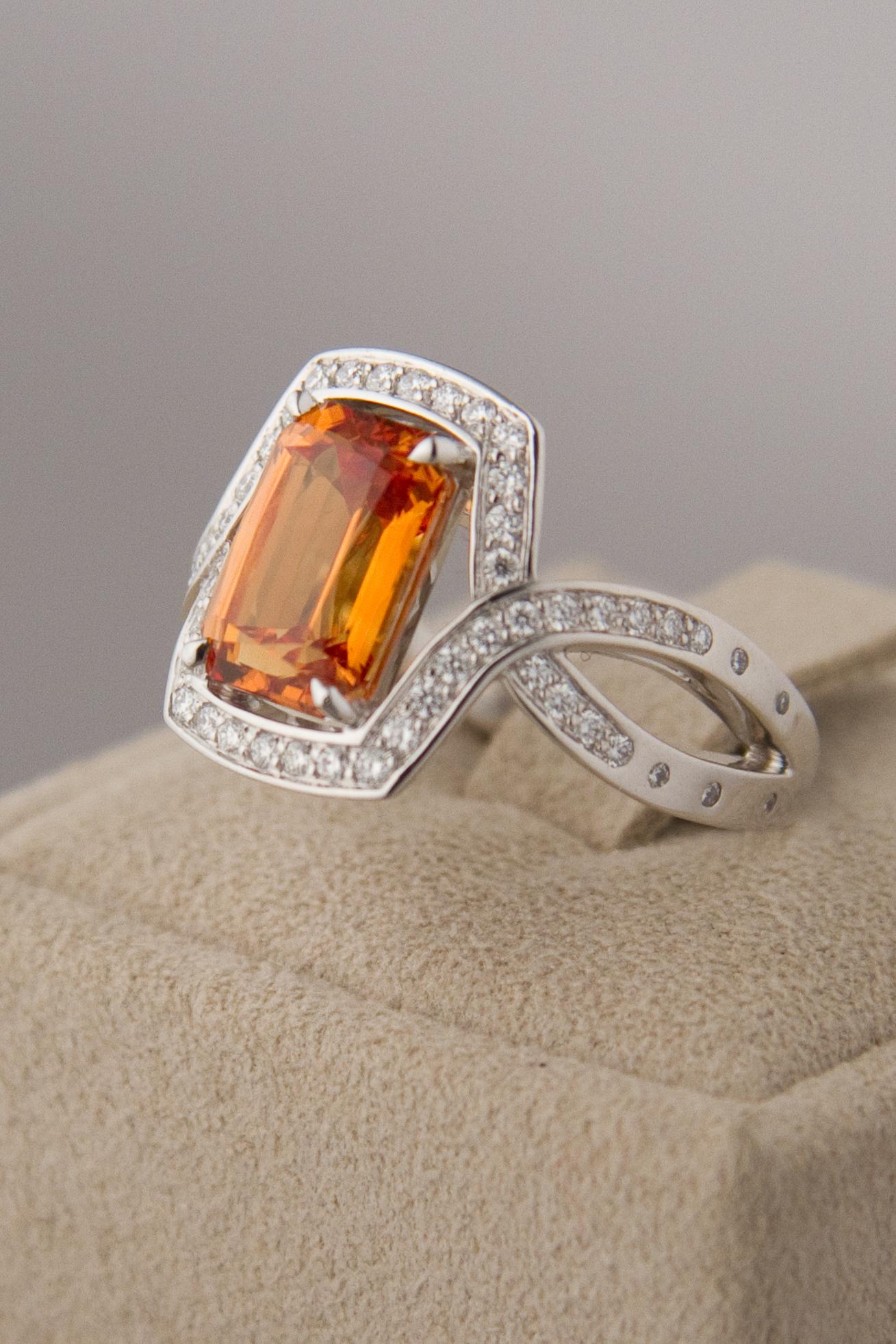 Orange Sapphire 3.84 Carat with Diamond in White Gold Ring 3