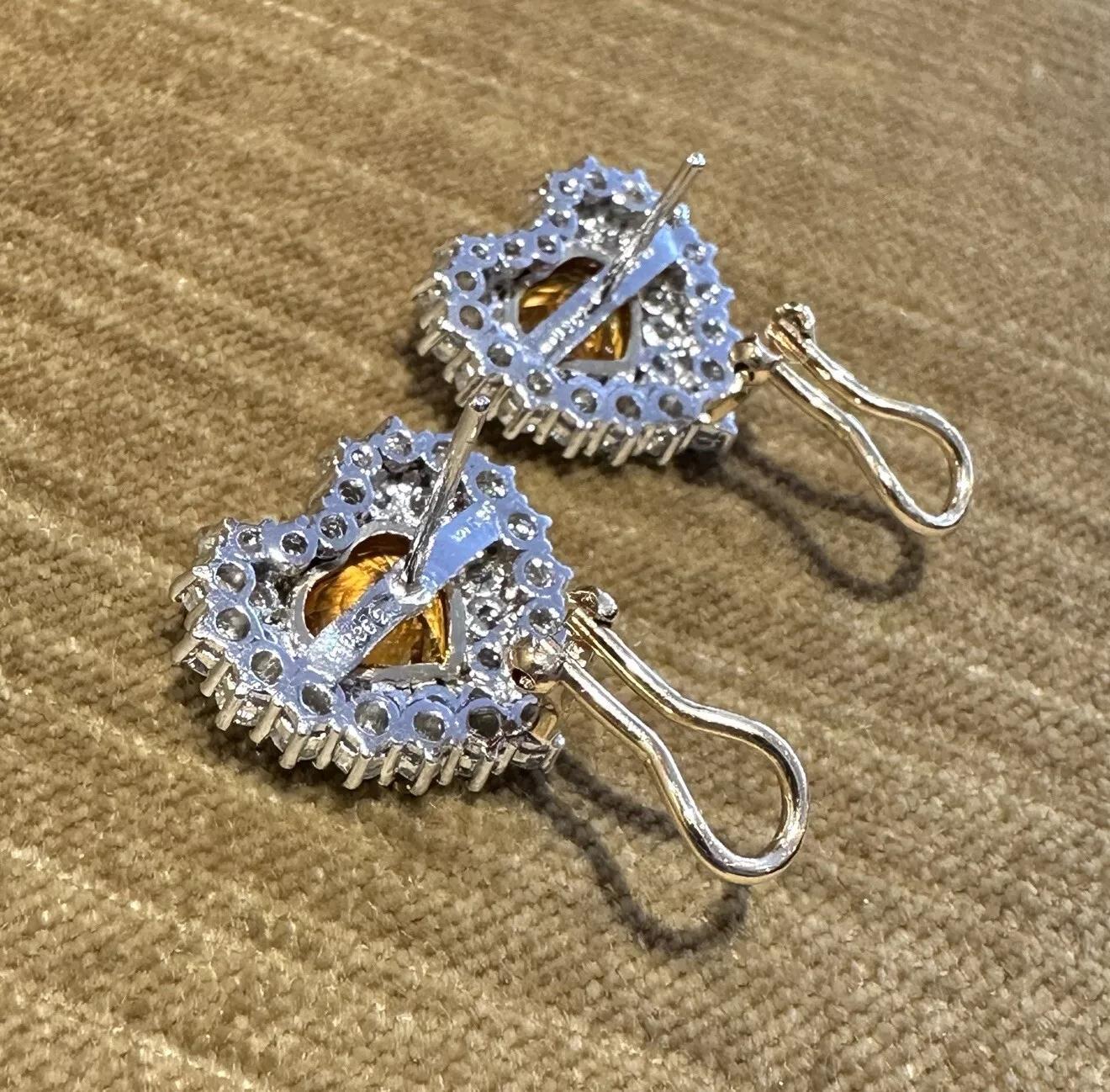 Boucles d'oreilles cœur en or jaune et blanc 18 carats, saphir orange et diamants Excellent état - En vente à La Jolla, CA