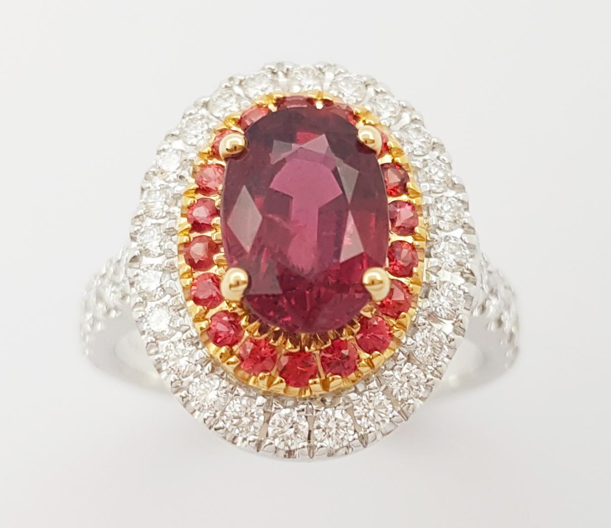 Orange Sapphire and Diamond Ring in 18K White Gold Settings For Sale 5
