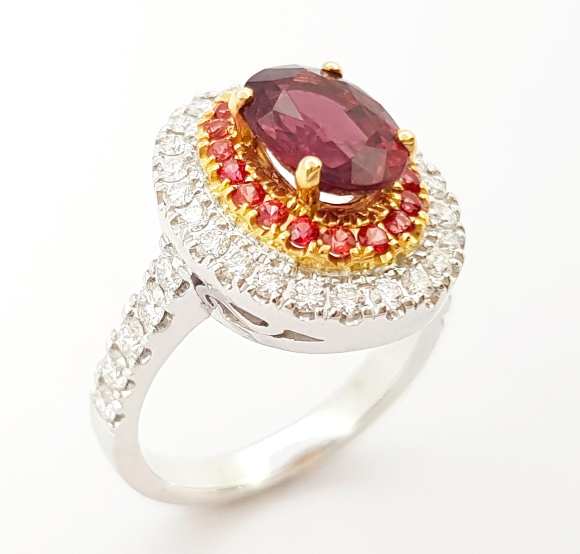 Orange Sapphire and Diamond Ring in 18K White Gold Settings For Sale 6