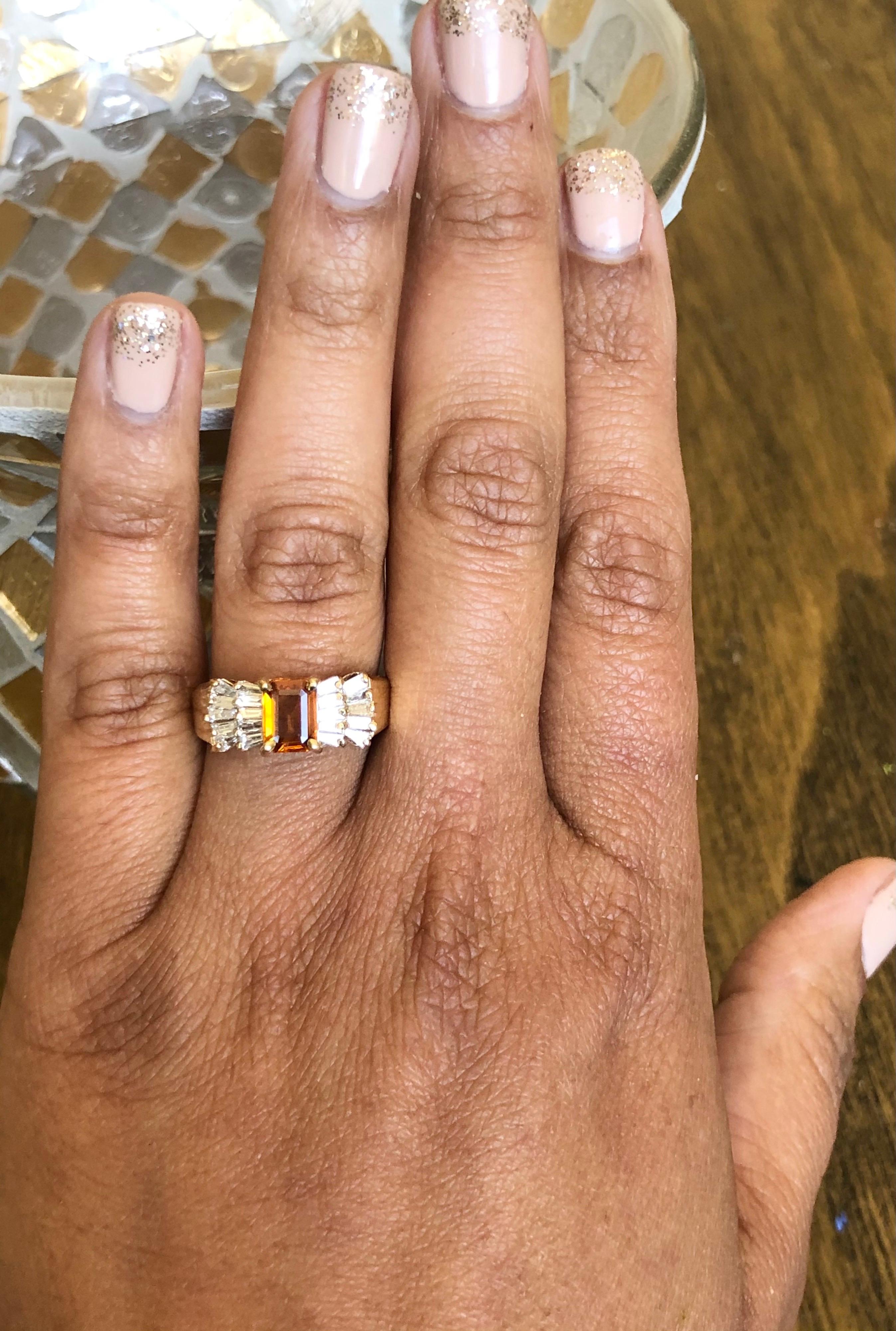 14 Karat Gelbgold Ring mit orangefarbenem Saphir Baguette Diamant Damen im Angebot