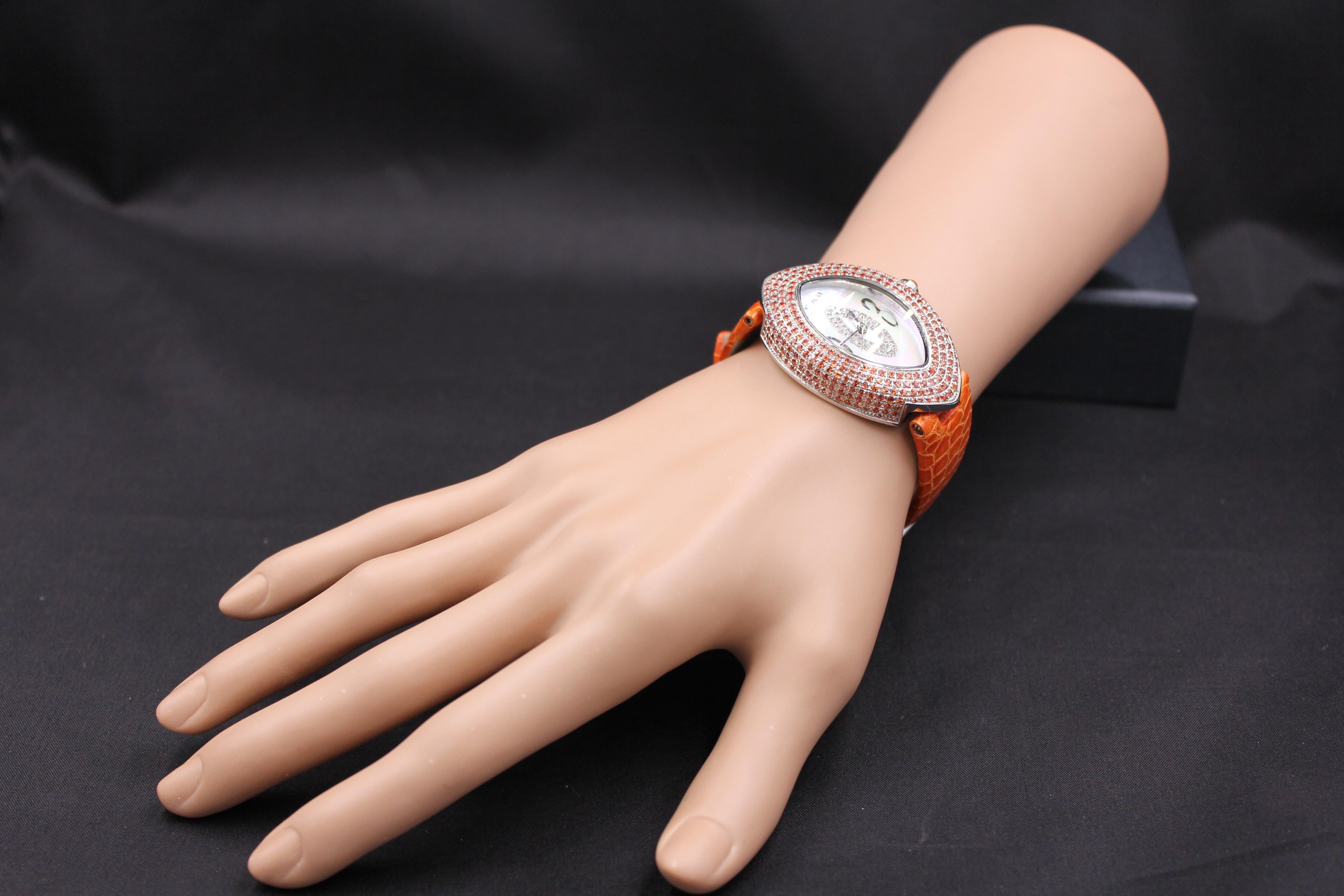 Orange Saphir & Diamant Pave Zifferblatt Luxus Swis Quartz Exotische Lederband Uhr im Zustand „Neu“ im Angebot in Oakton, VA