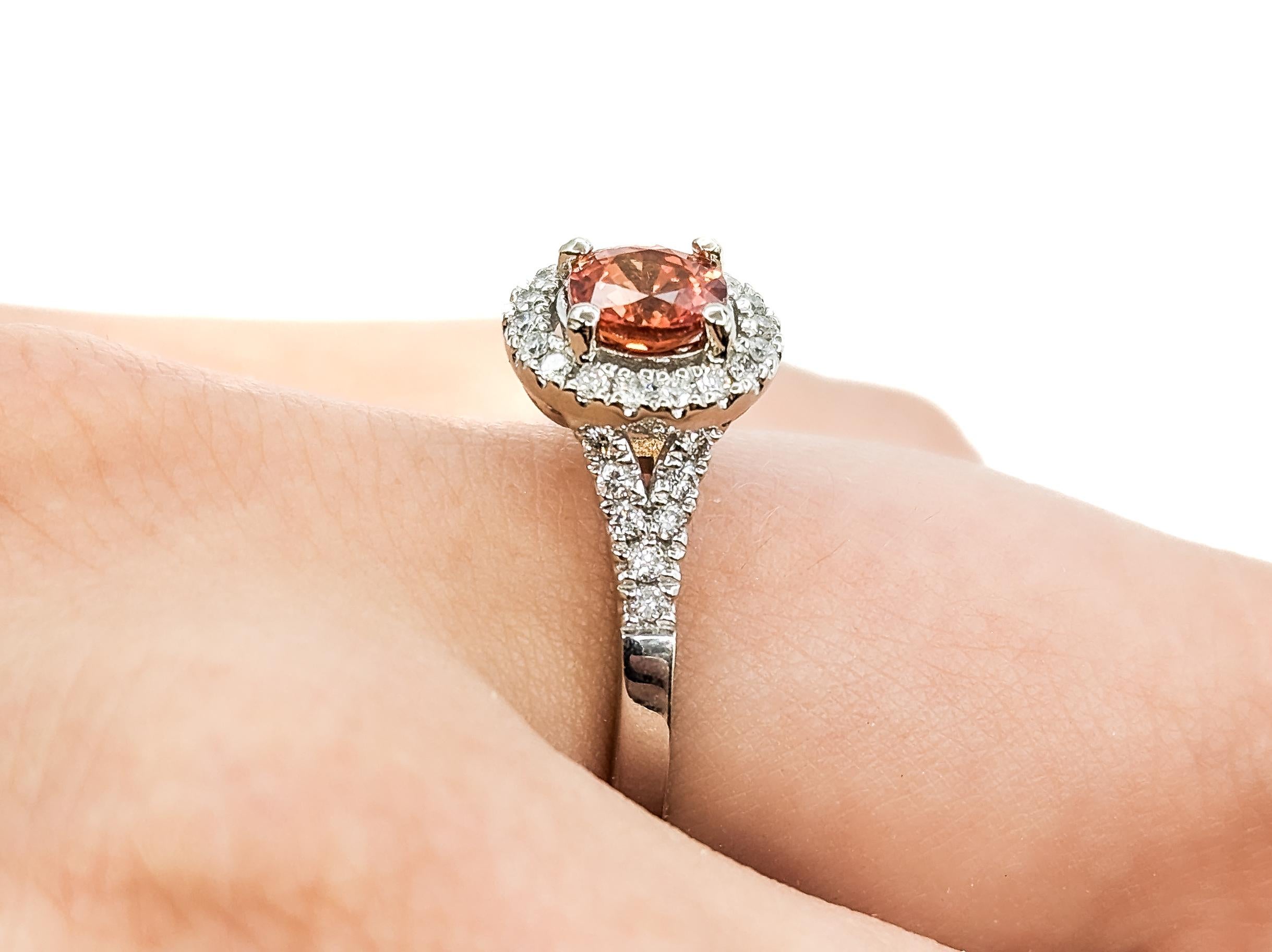 Orangefarbener Saphir & Diamantring aus Weißgold (Zeitgenössisch)