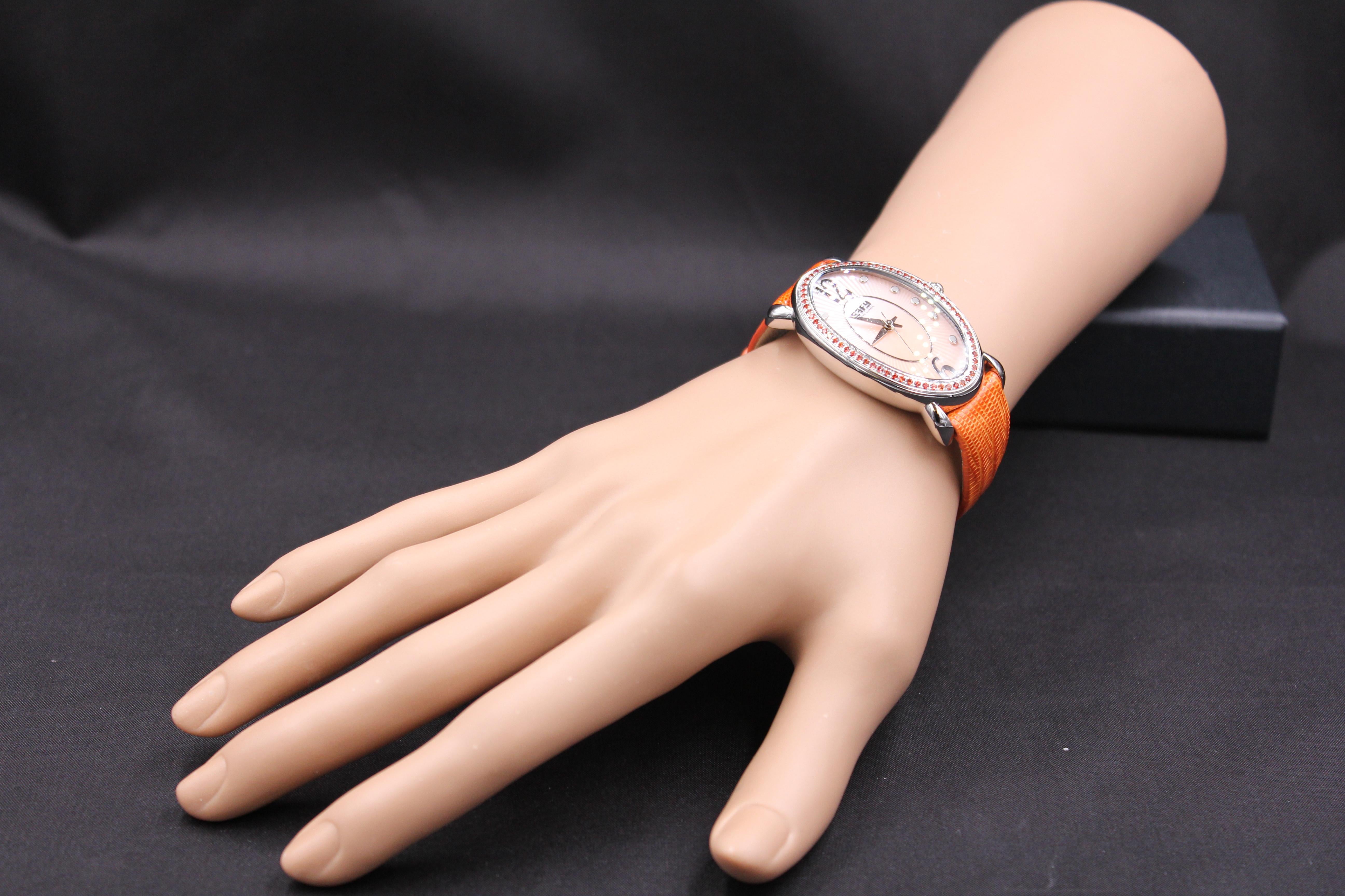 Orange Saphir Diamanten Pave Zifferblatt Luxus Schweizer Quarz Exotische Lederband Uhr Damen im Angebot