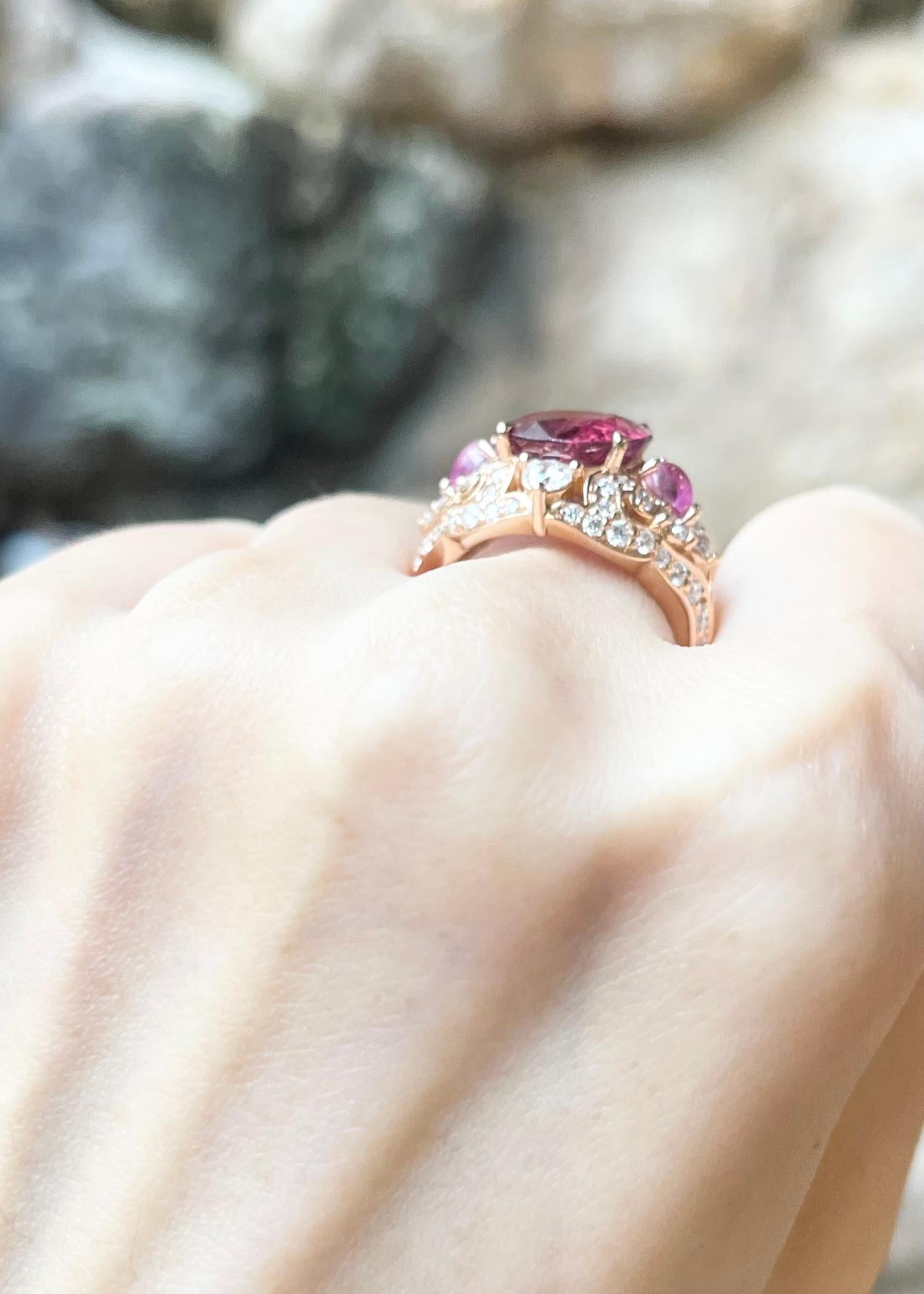 Women's or Men's Orange Sapphire, Pink Sapphire and Diamond Ring set in 18K Rose Gold Settings For Sale