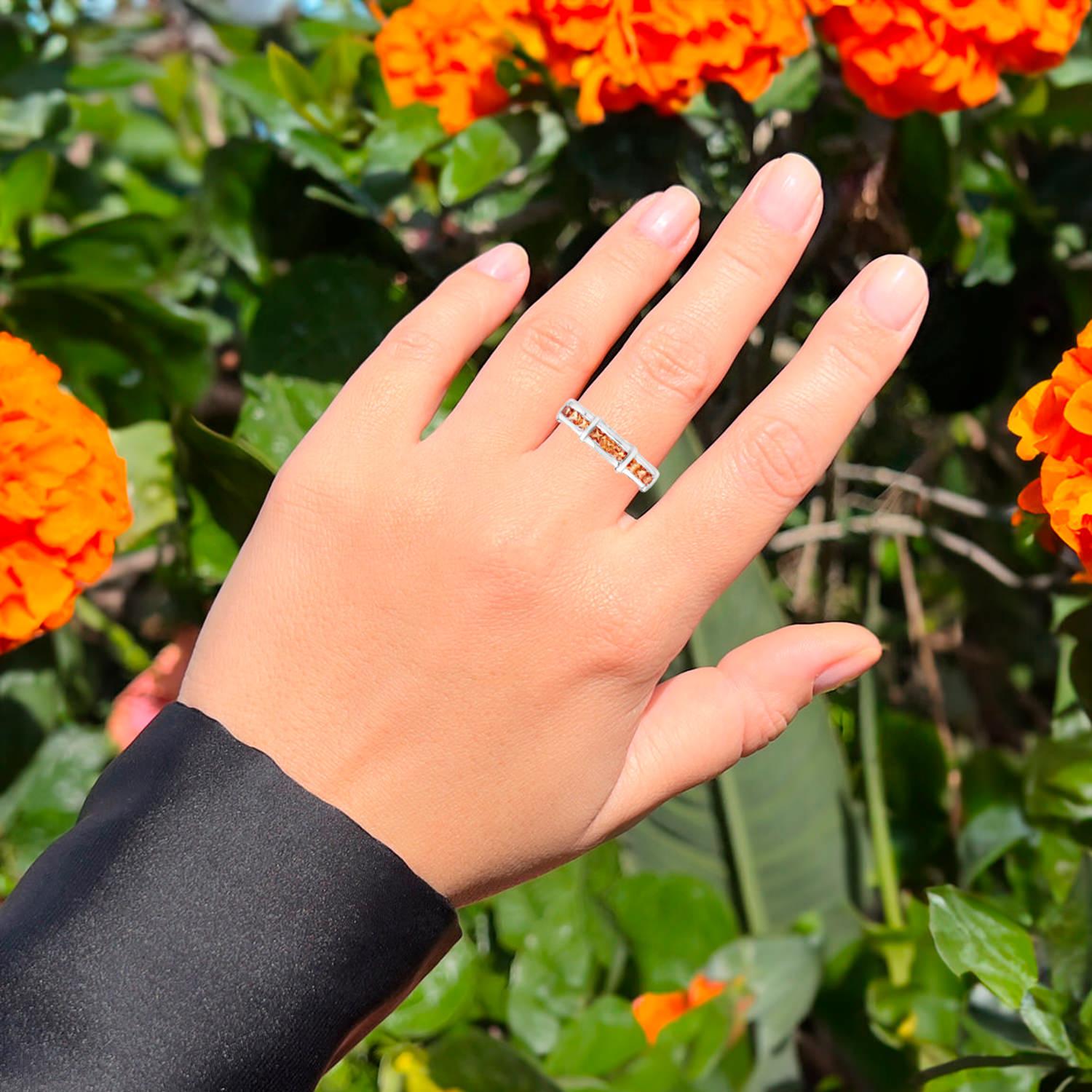 Contemporary Orange Sapphire Ring 1.08 Carats Sterling Silver For Sale